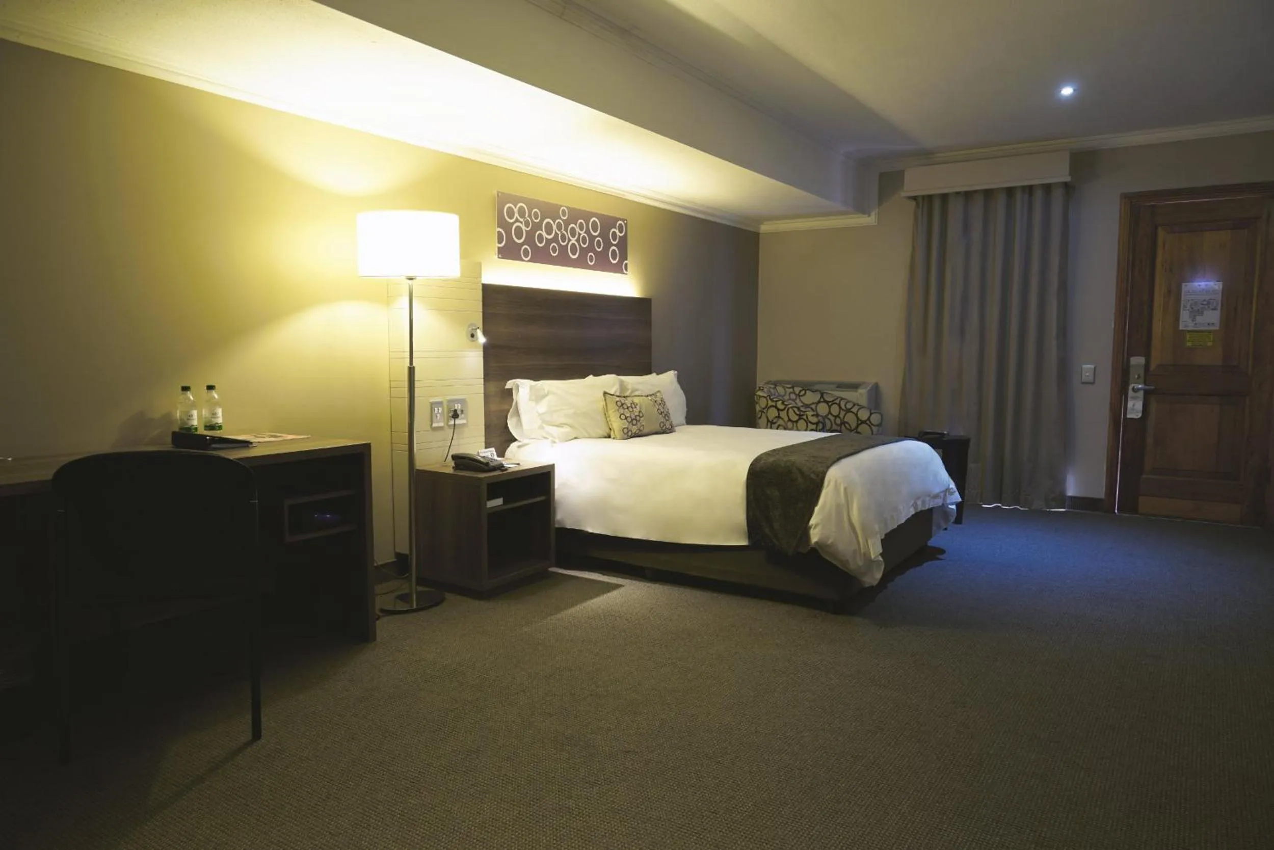 View (from property/room), Bed in Birchwood Hotel and OR Tambo Conference Centre
