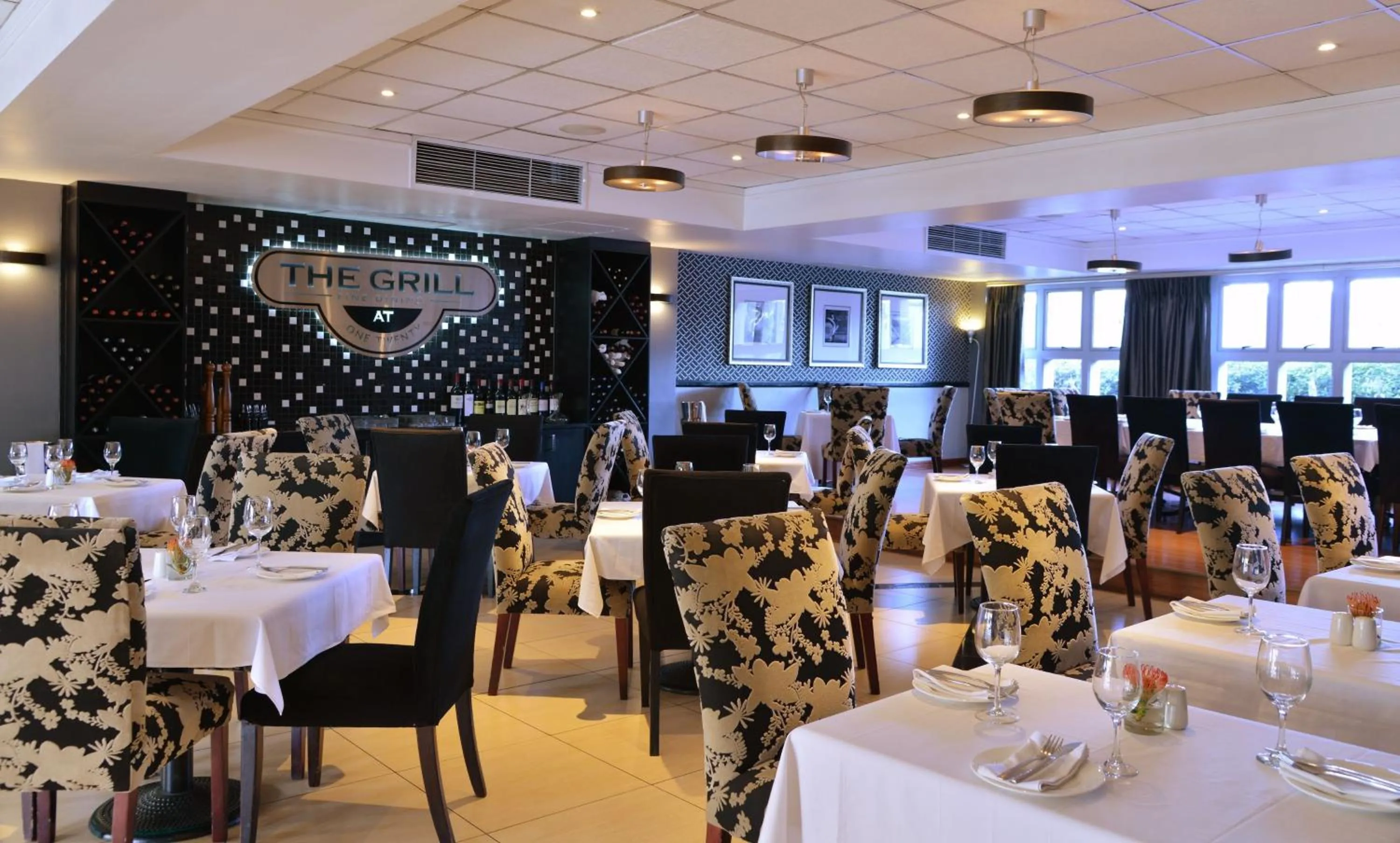 Restaurant/places to eat in Birchwood Hotel and OR Tambo Conference Centre