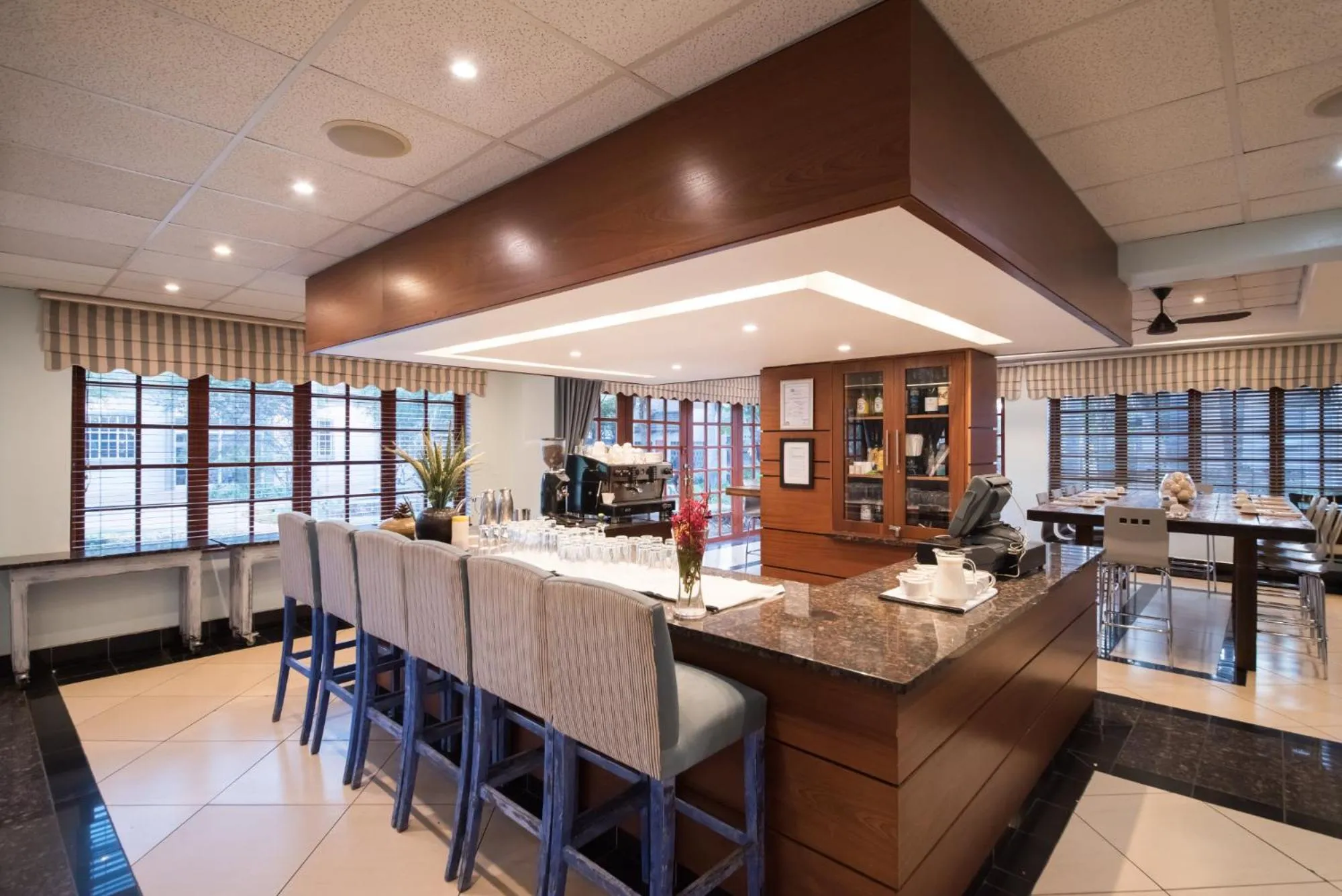 Restaurant/places to eat in Birchwood Hotel and OR Tambo Conference Centre