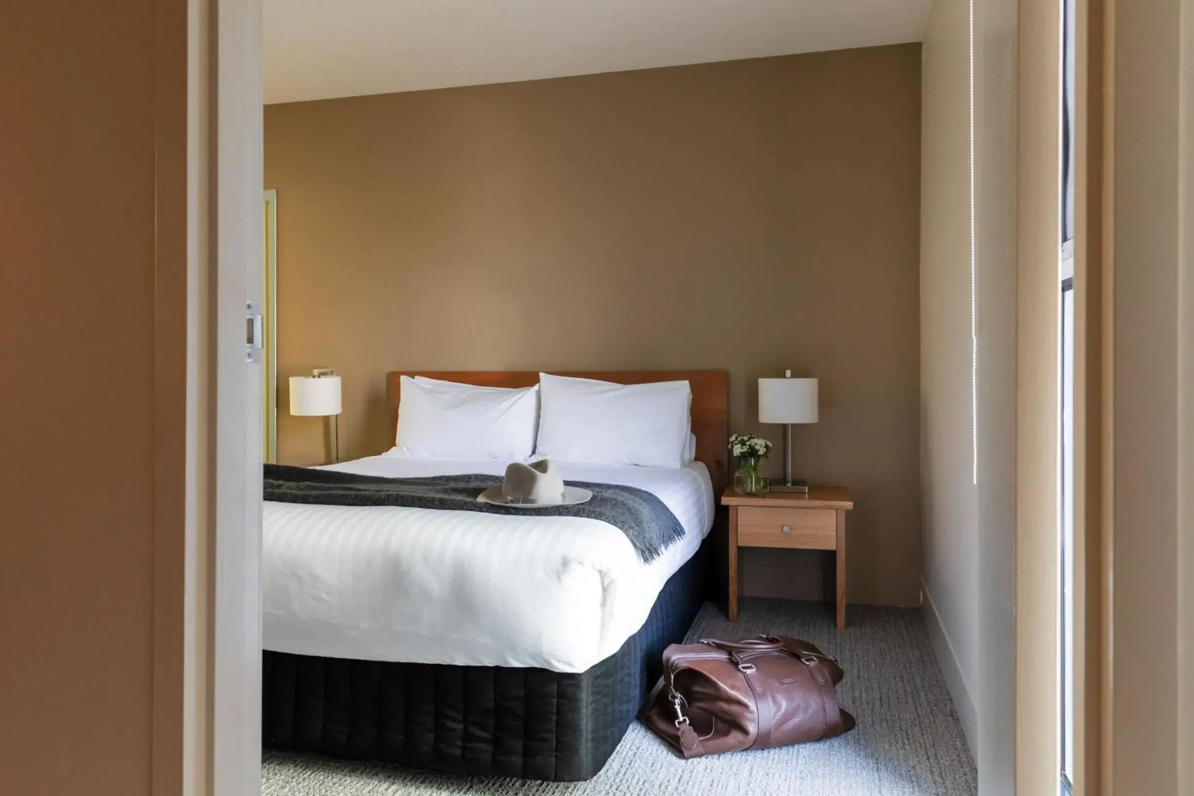 One-Bedroom Apartment with Free High Speed WiFi in The Old Woolstore Apartment Hotel One-Bedroom Apartment with Free High Speed WiFi in The Old Woolstore Apartment Hotel