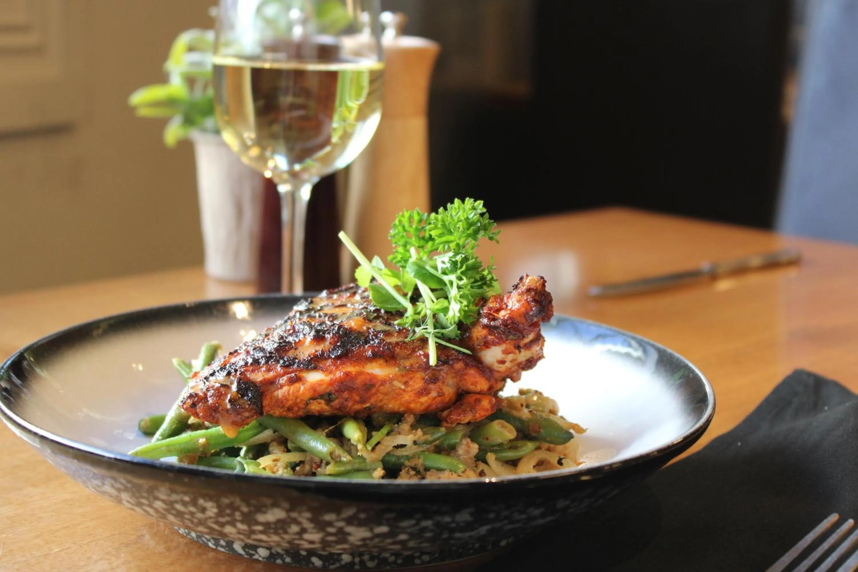 Food and drinks in The Old Woolstore Apartment Hotel