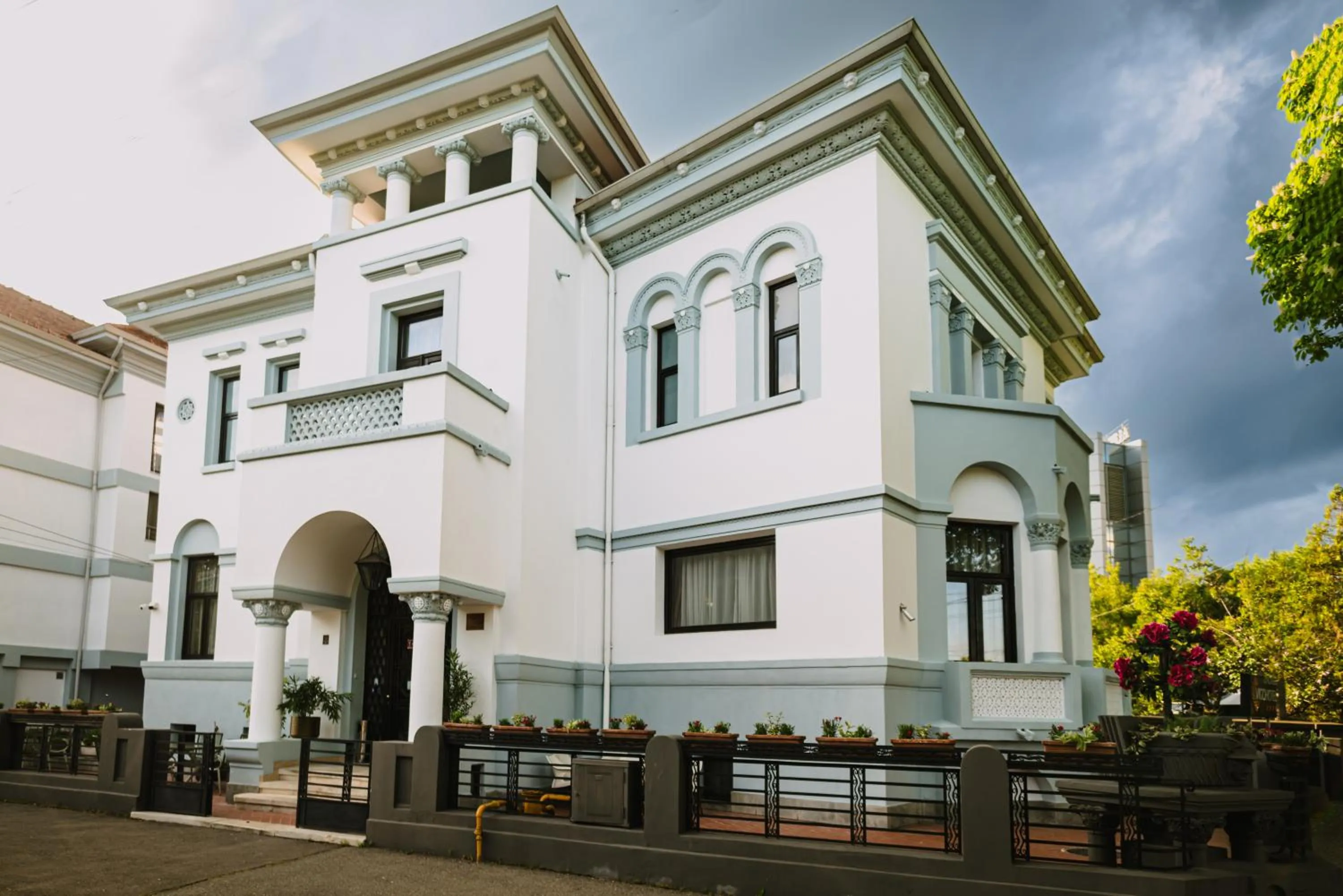 Property building in Vigo Hotel