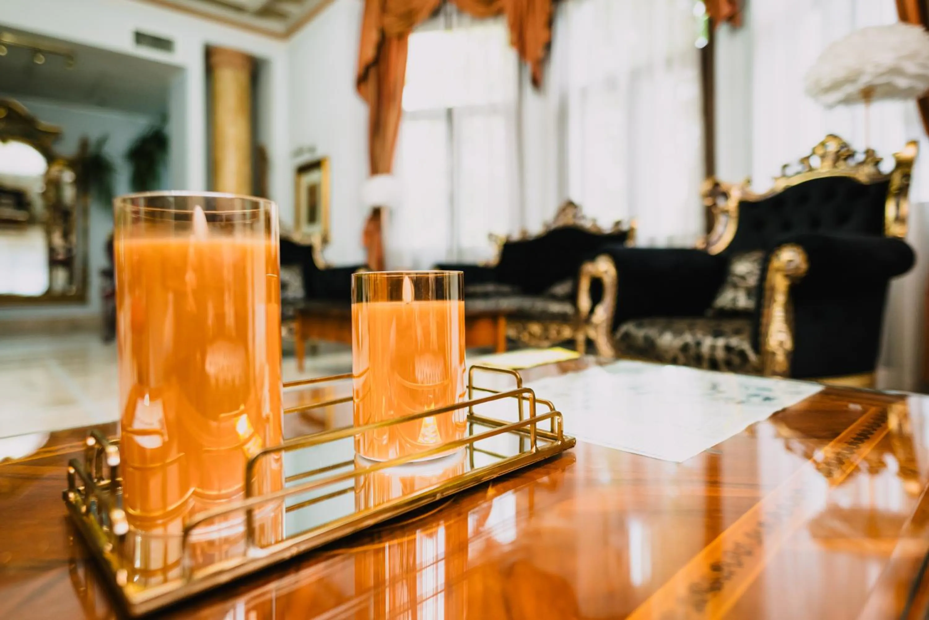 Seating area in Vigo Hotel