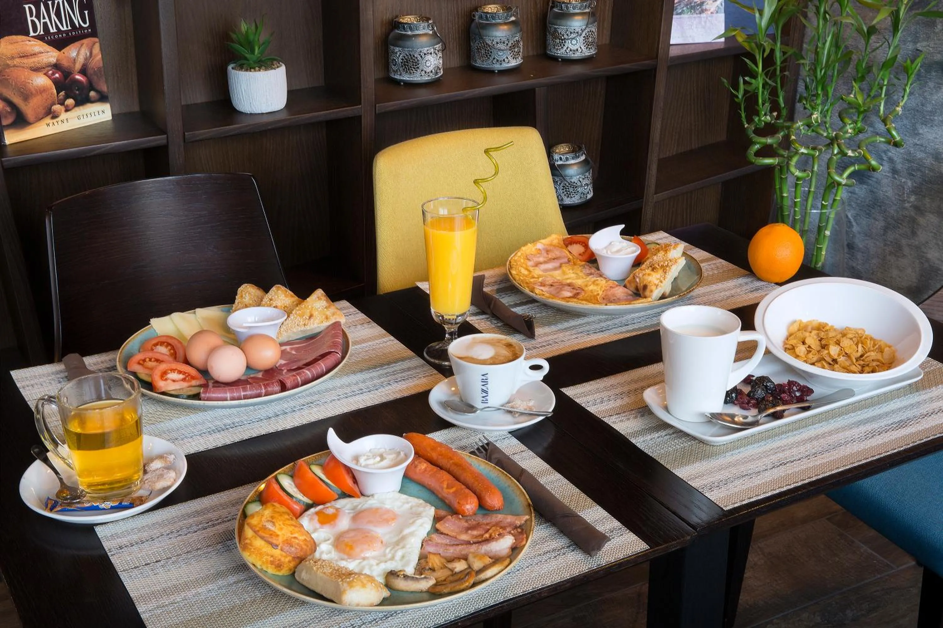 Restaurant/places to eat in Le Marc Guest house