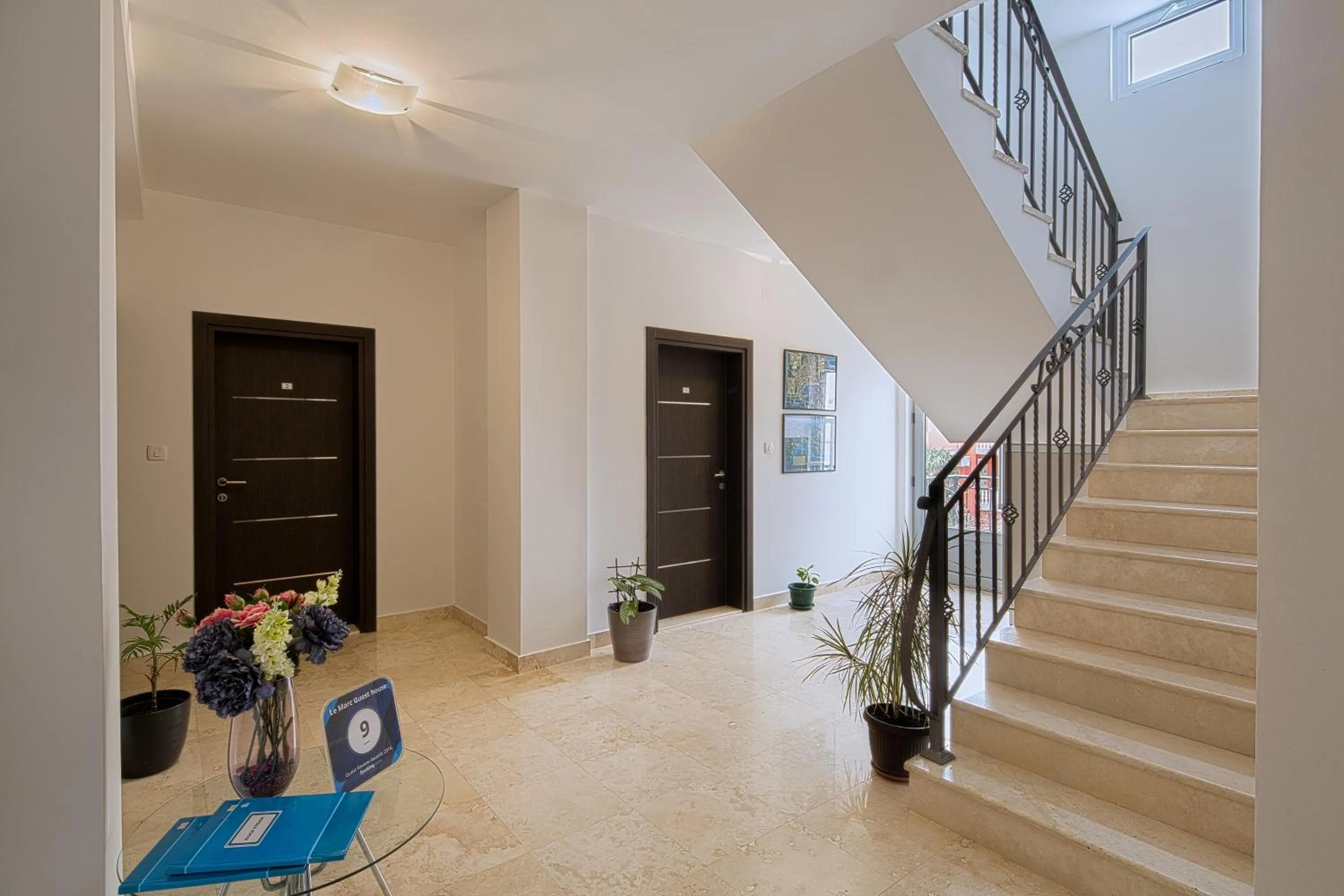 Lobby or reception in Le Marc Guest house