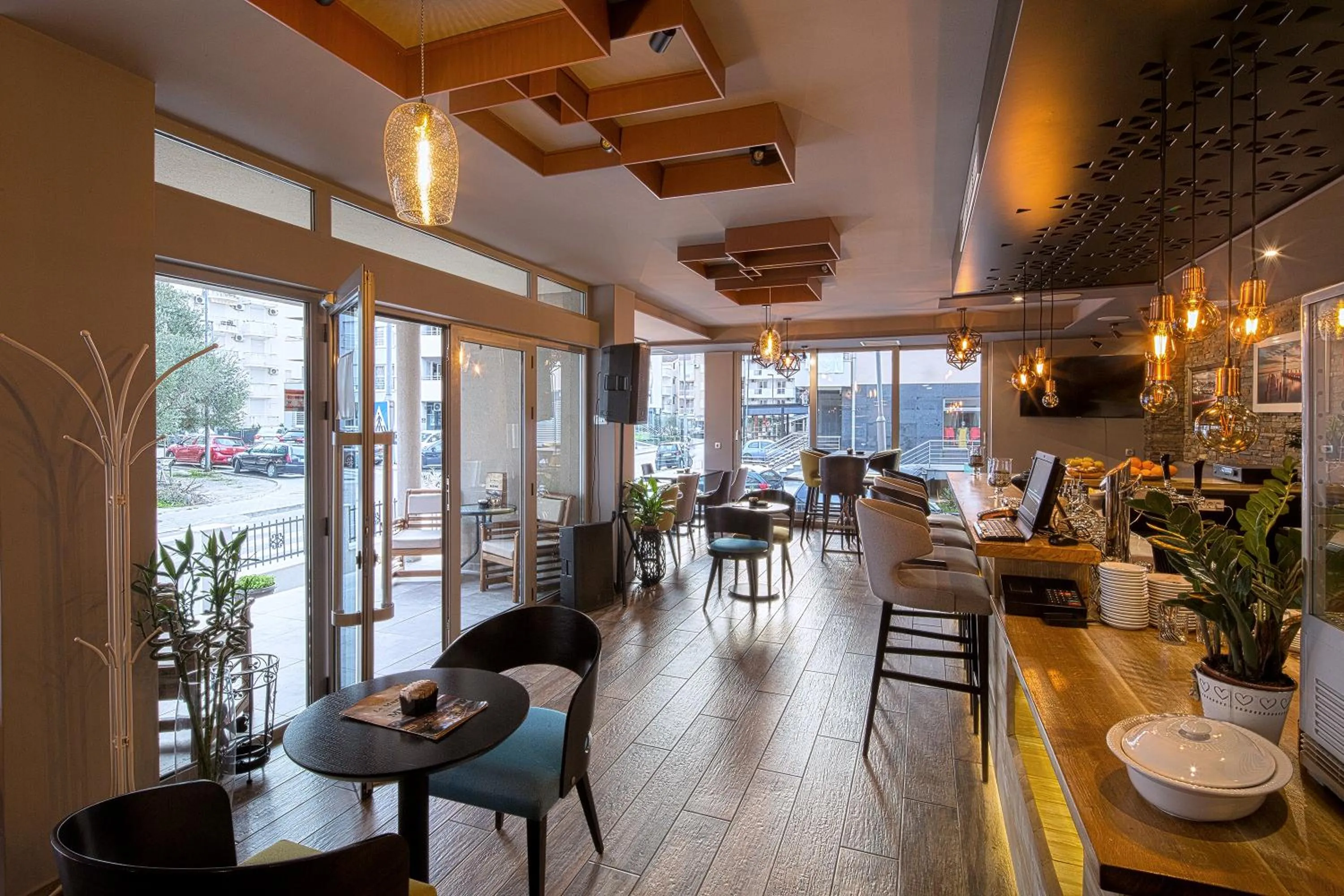 Restaurant/places to eat in Le Marc Guest house