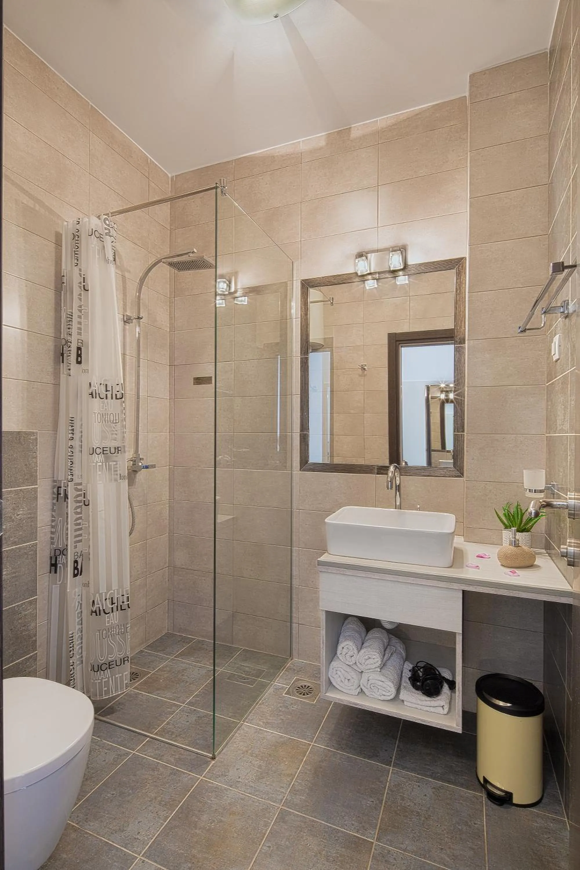 Bathroom in Le Marc Guest house
