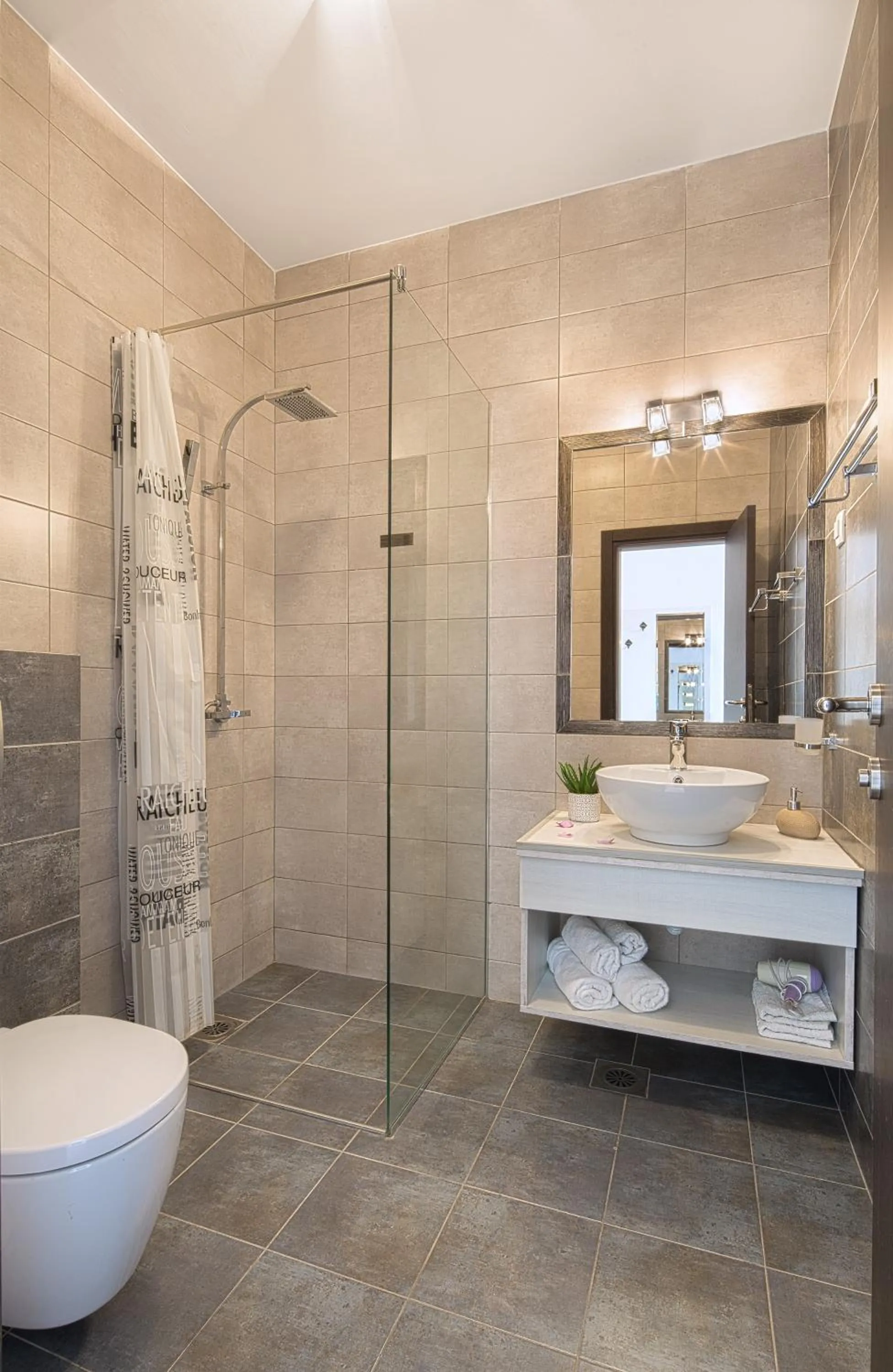 Bathroom in Le Marc Guest house
