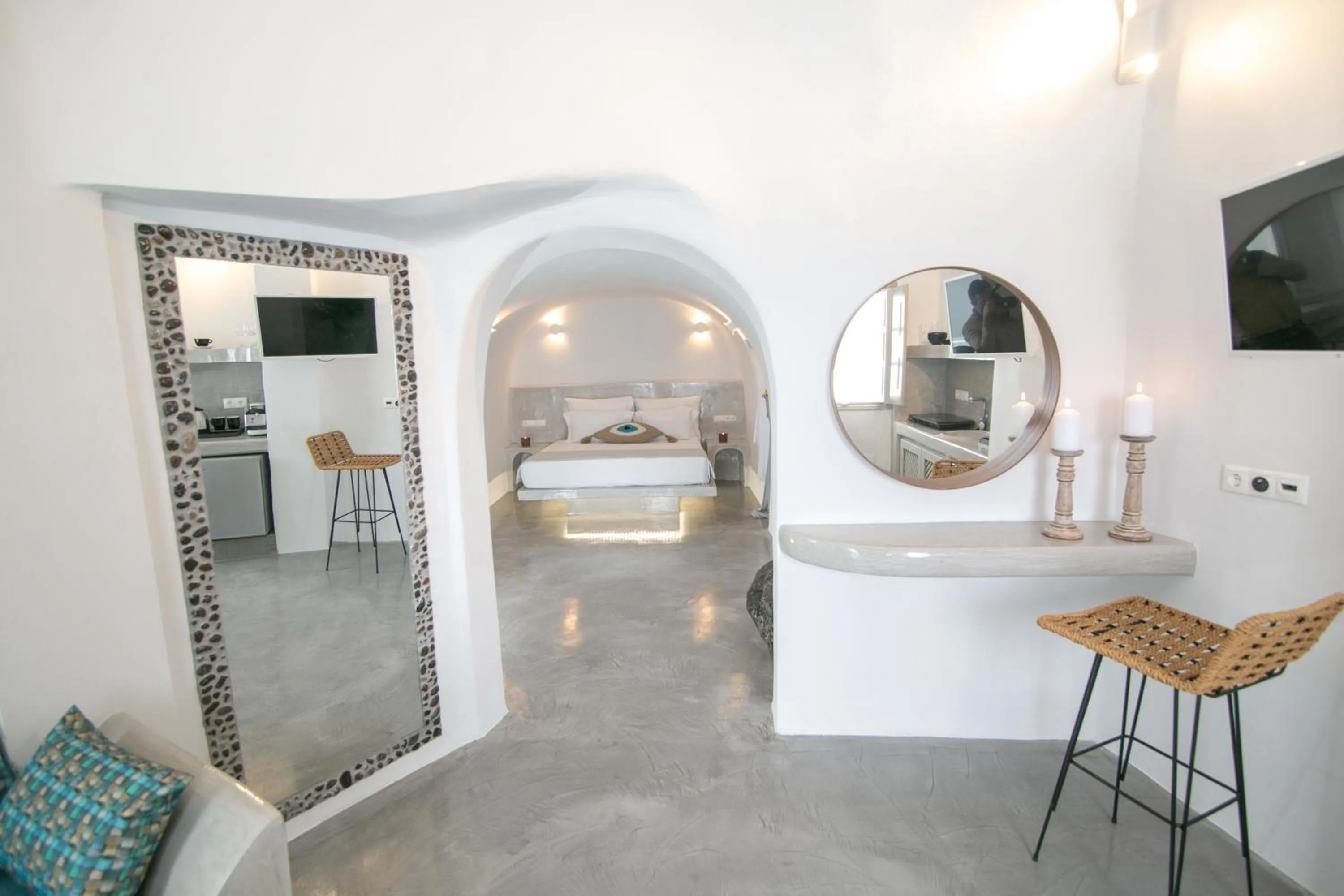 Living room, Bed in Kaleidoscope Cave Houses