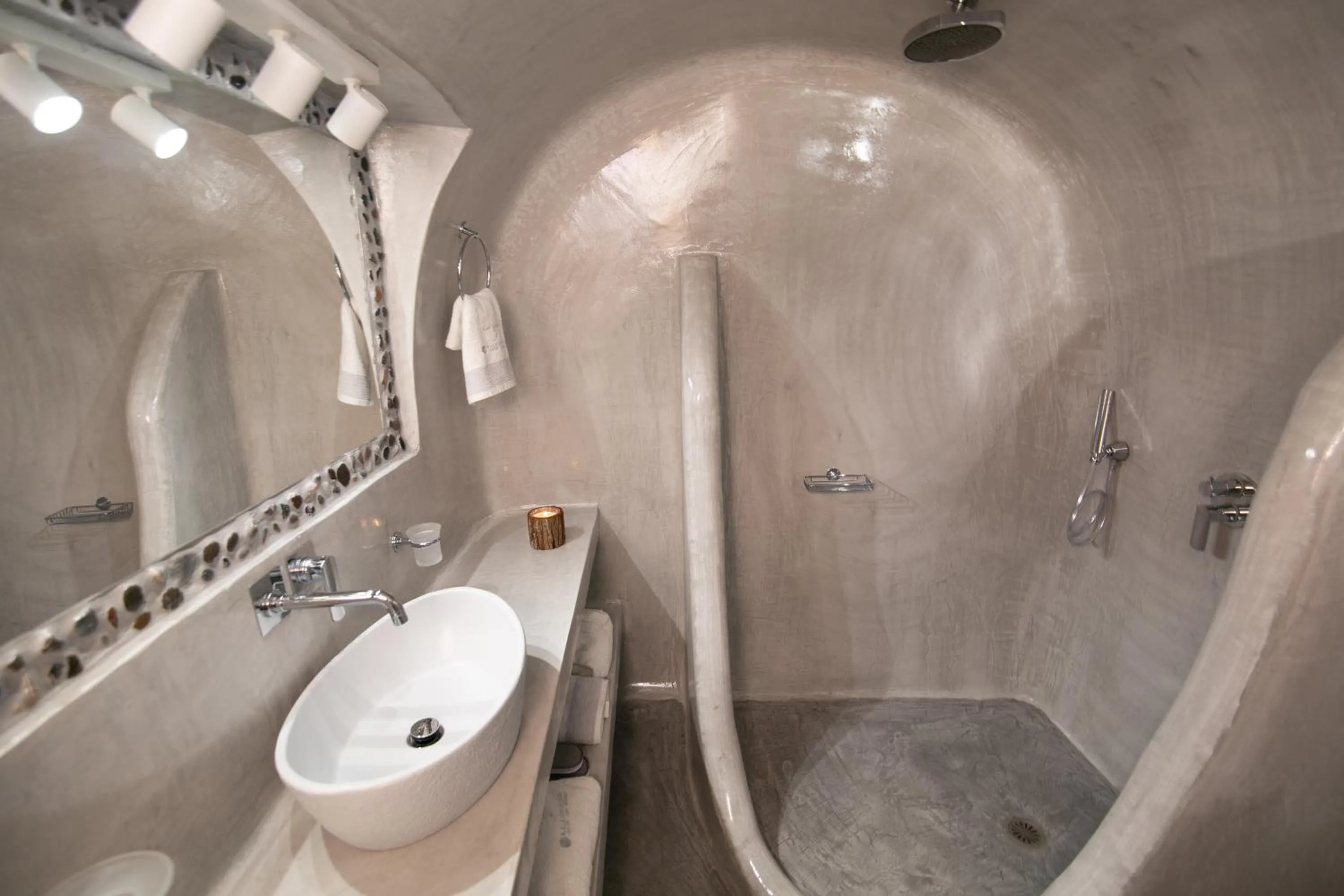 Bathroom in Kaleidoscope Cave Houses