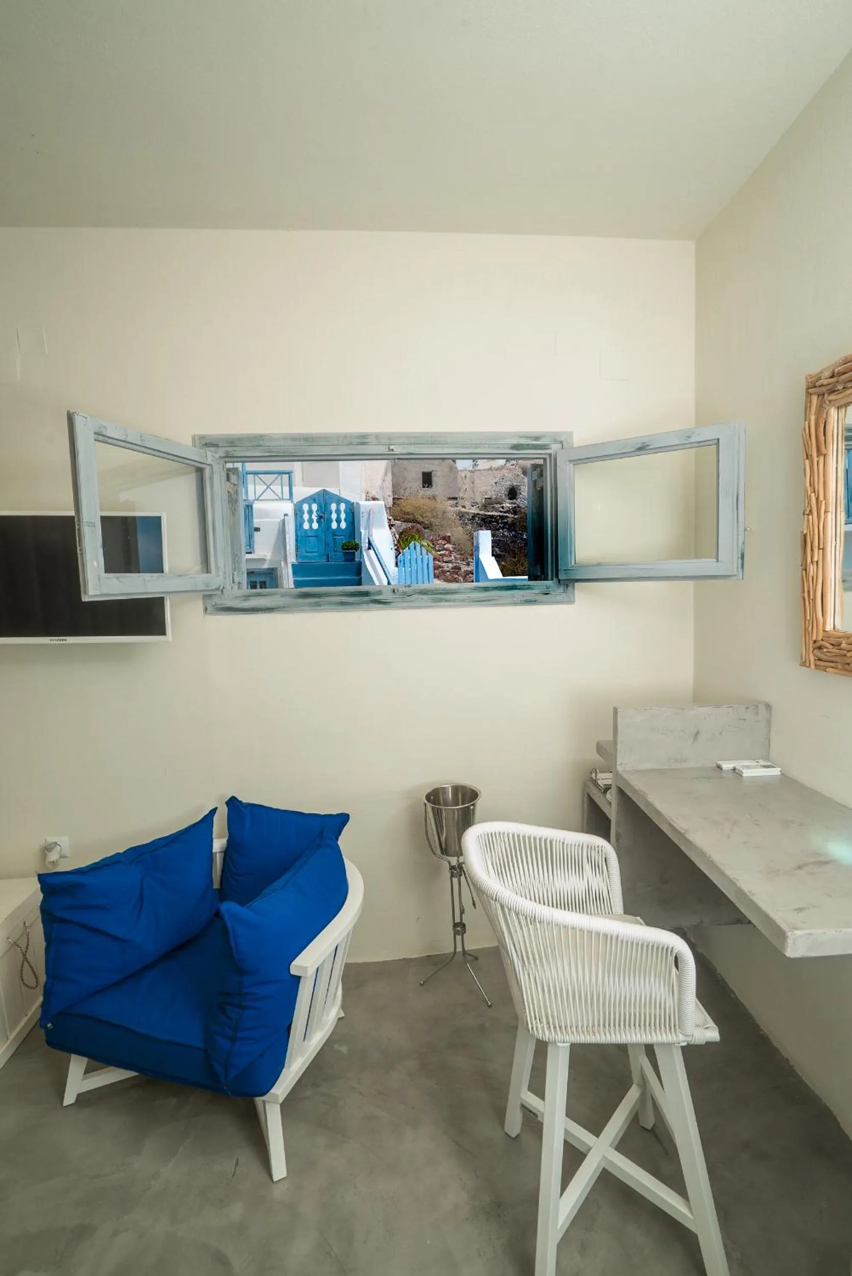 Bedroom in Kaleidoscope Cave Houses