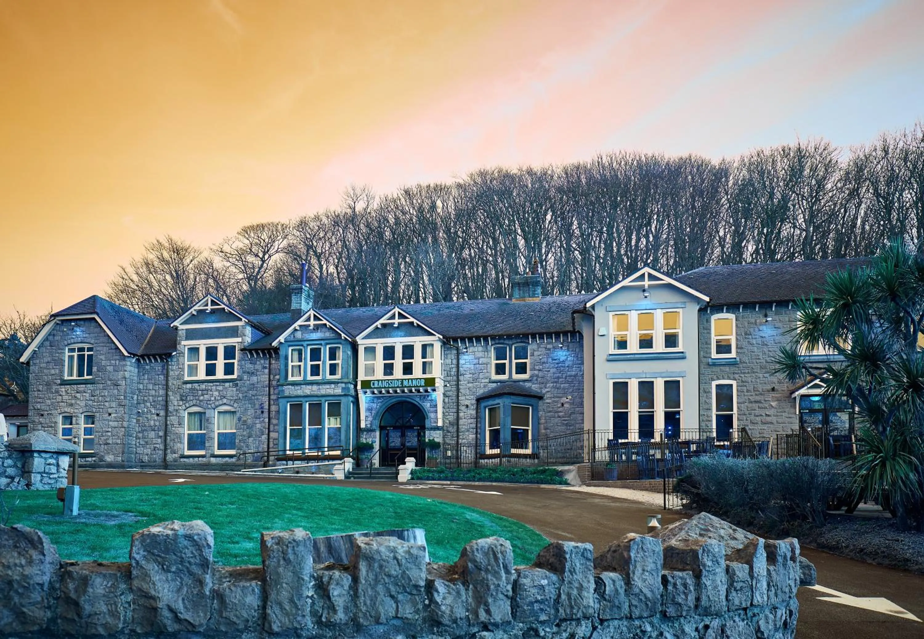 Property building in Craigside Manor