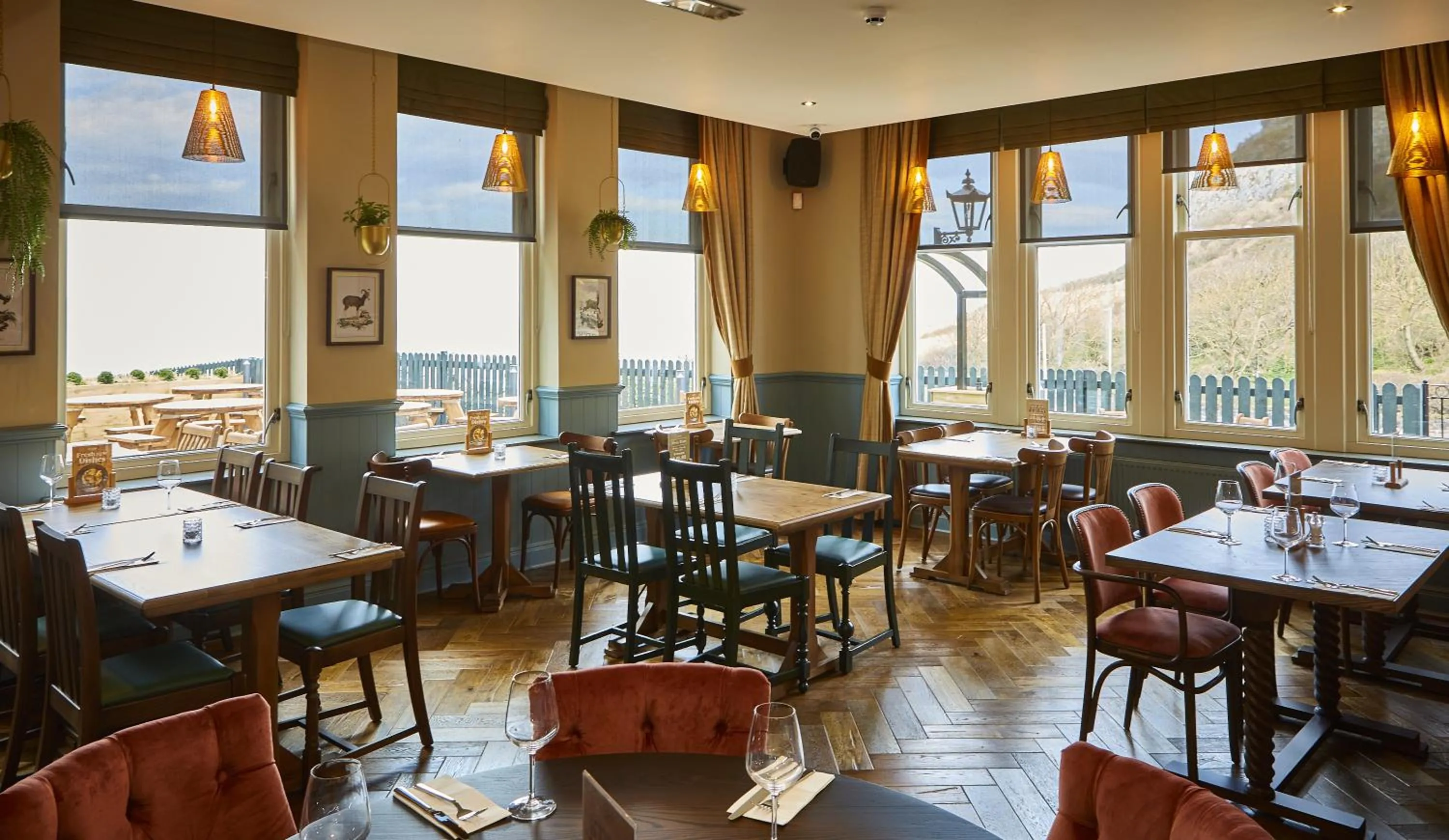 Restaurant/places to eat in Craigside Manor