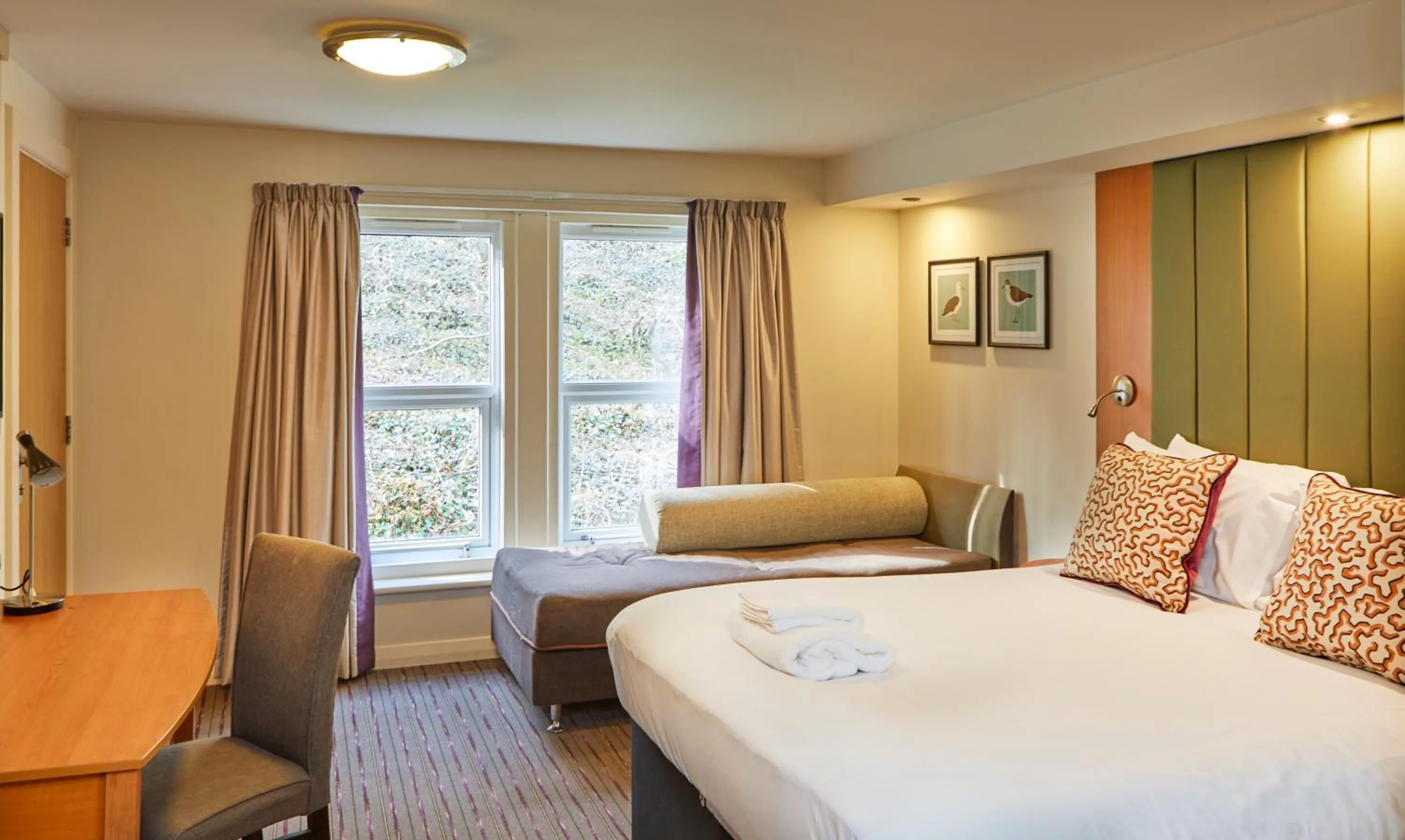 Bed in Craigside Manor