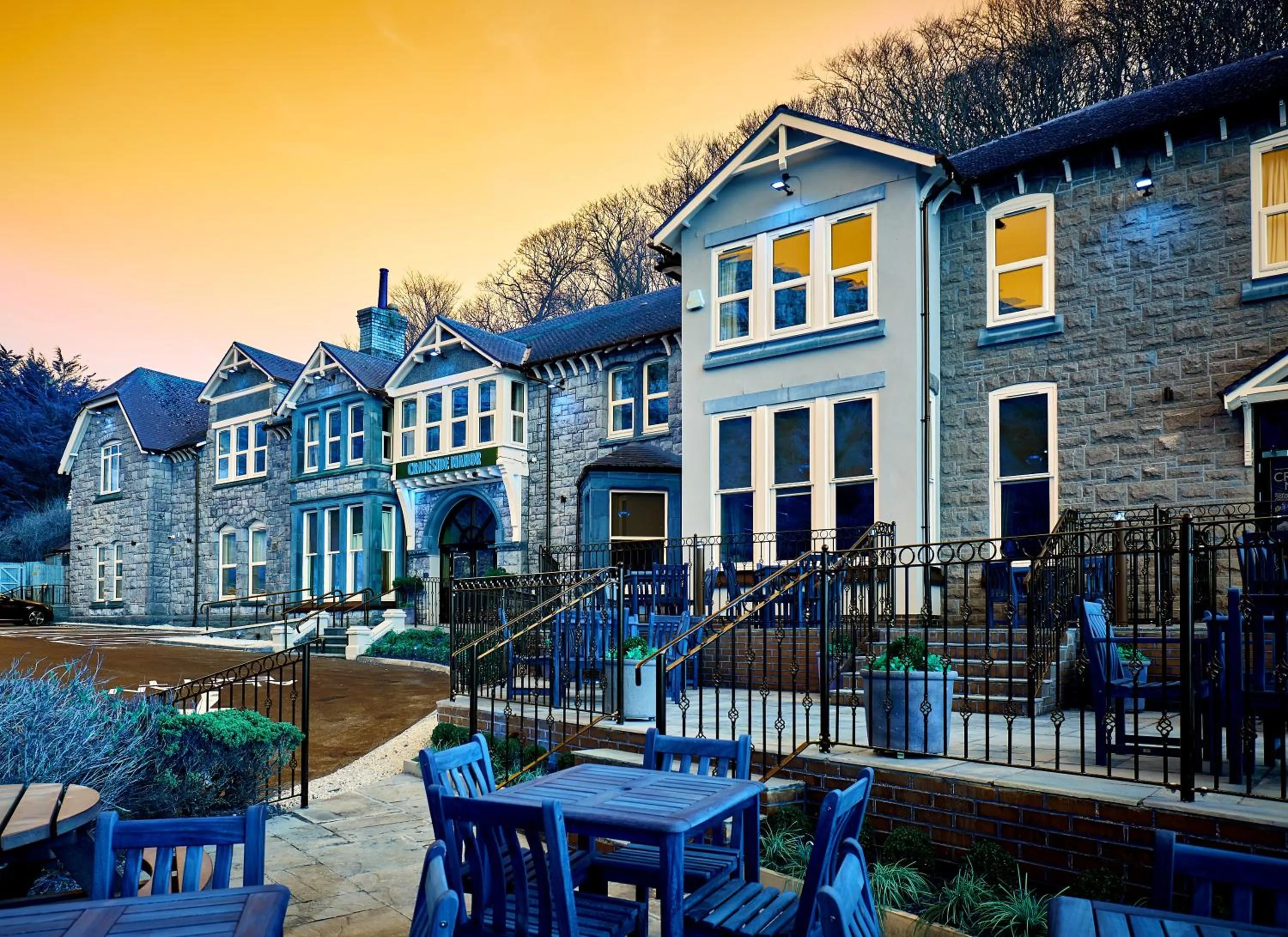 Property building in Craigside Manor