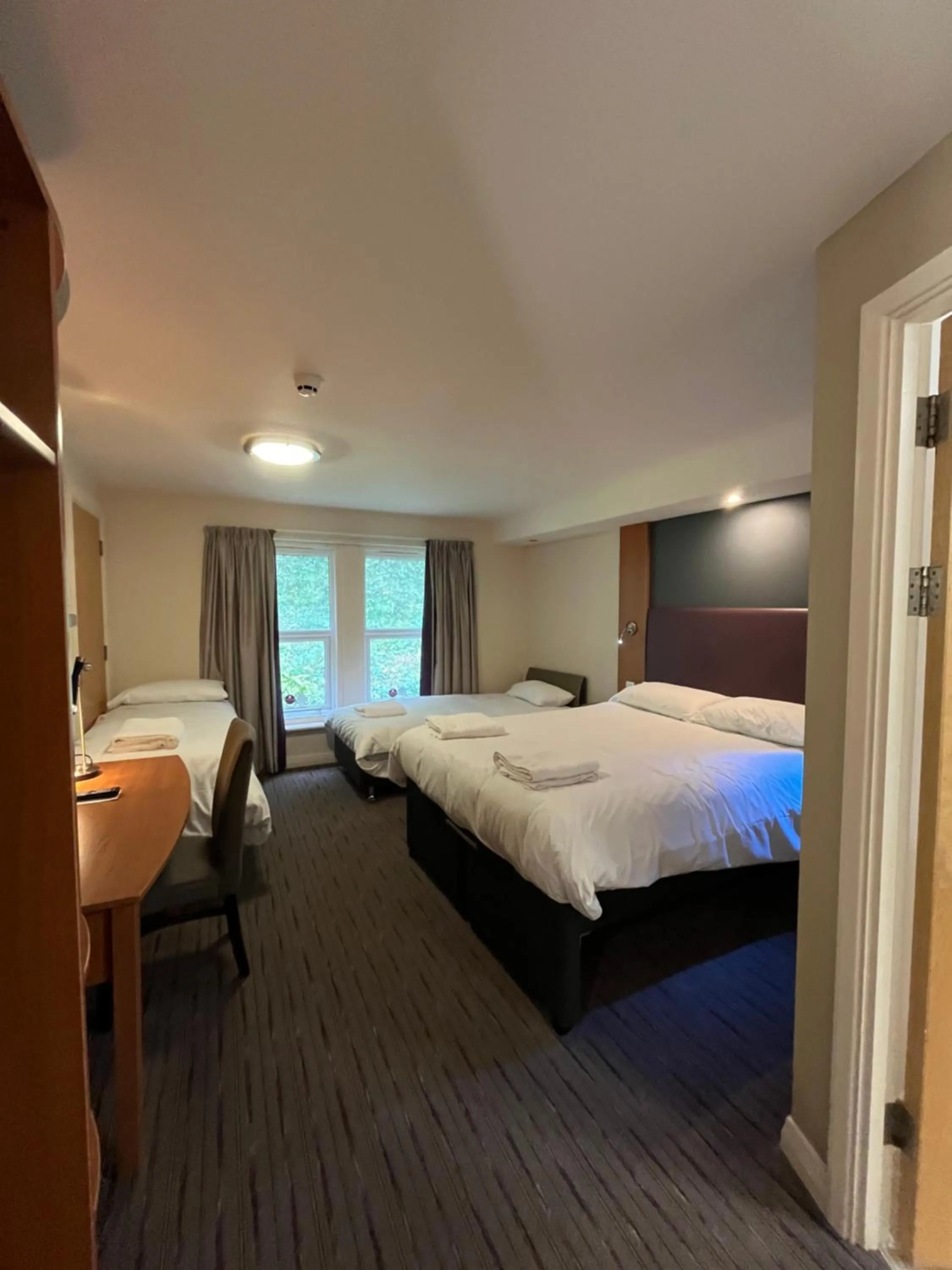 Bedroom, Bed in Craigside Manor