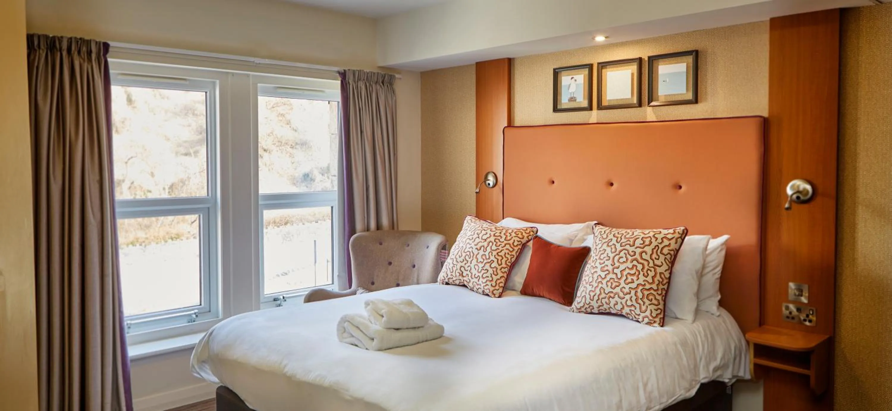 Bed in Craigside Manor