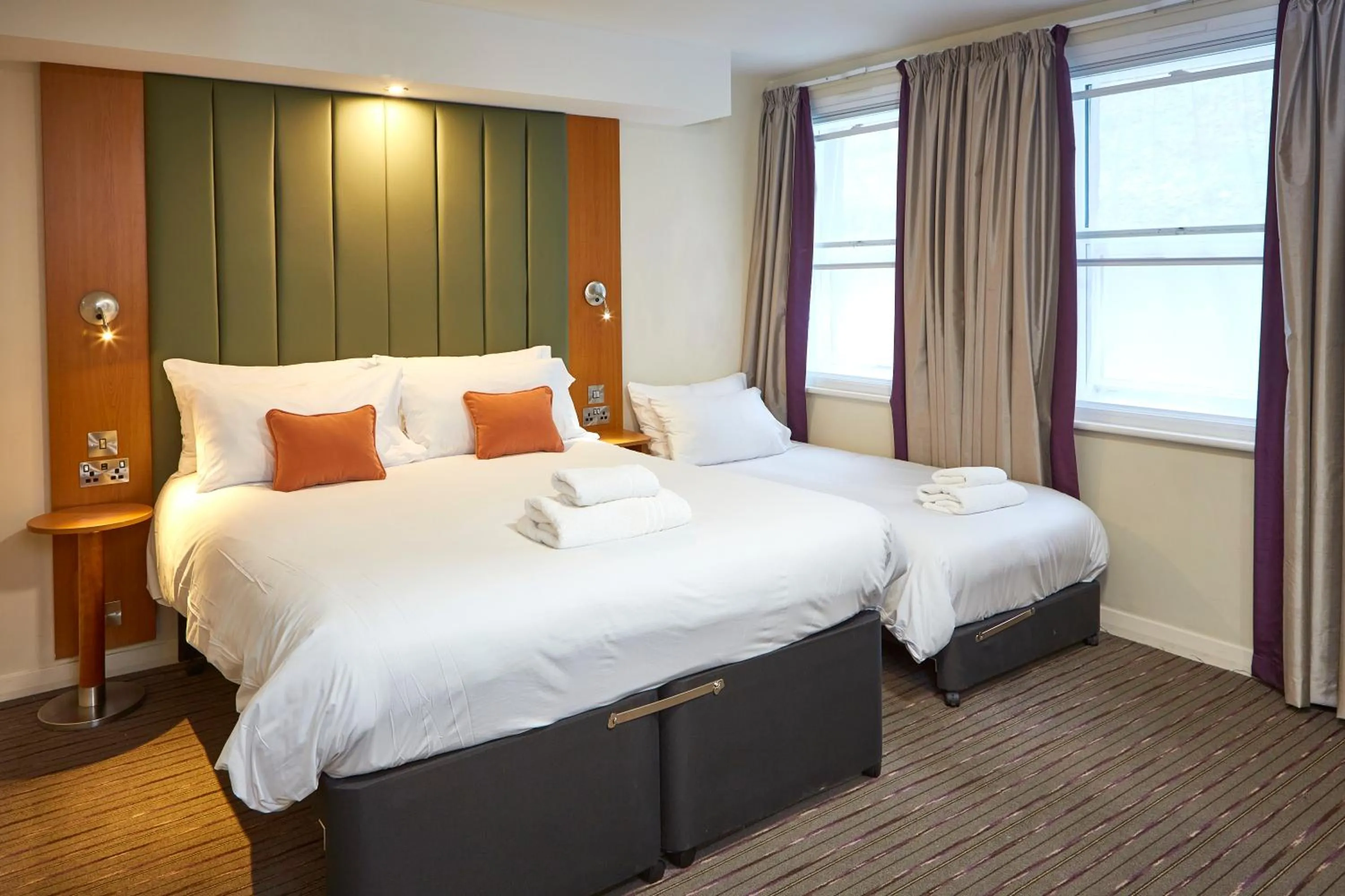 Bed in Craigside Manor