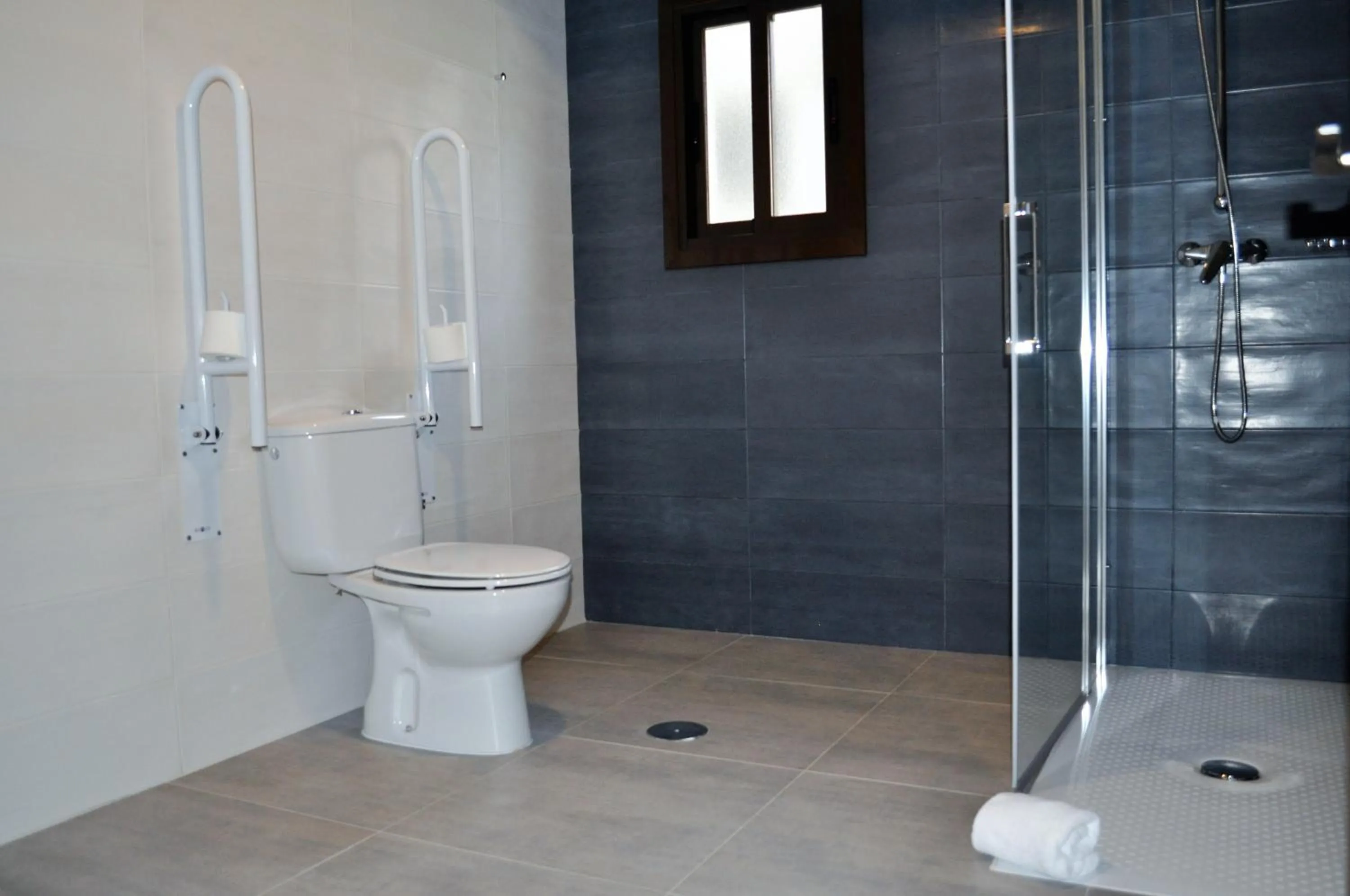 Shower in Hotel Celanova