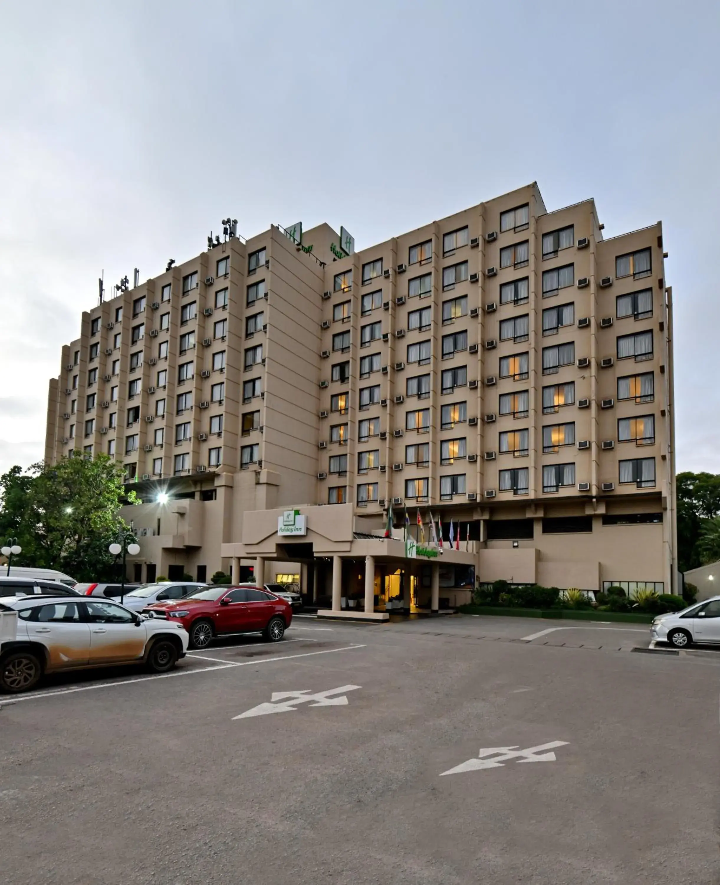 Property building in Holiday Inn - Harare by IHG Property building in Holiday Inn - Harare by IHG