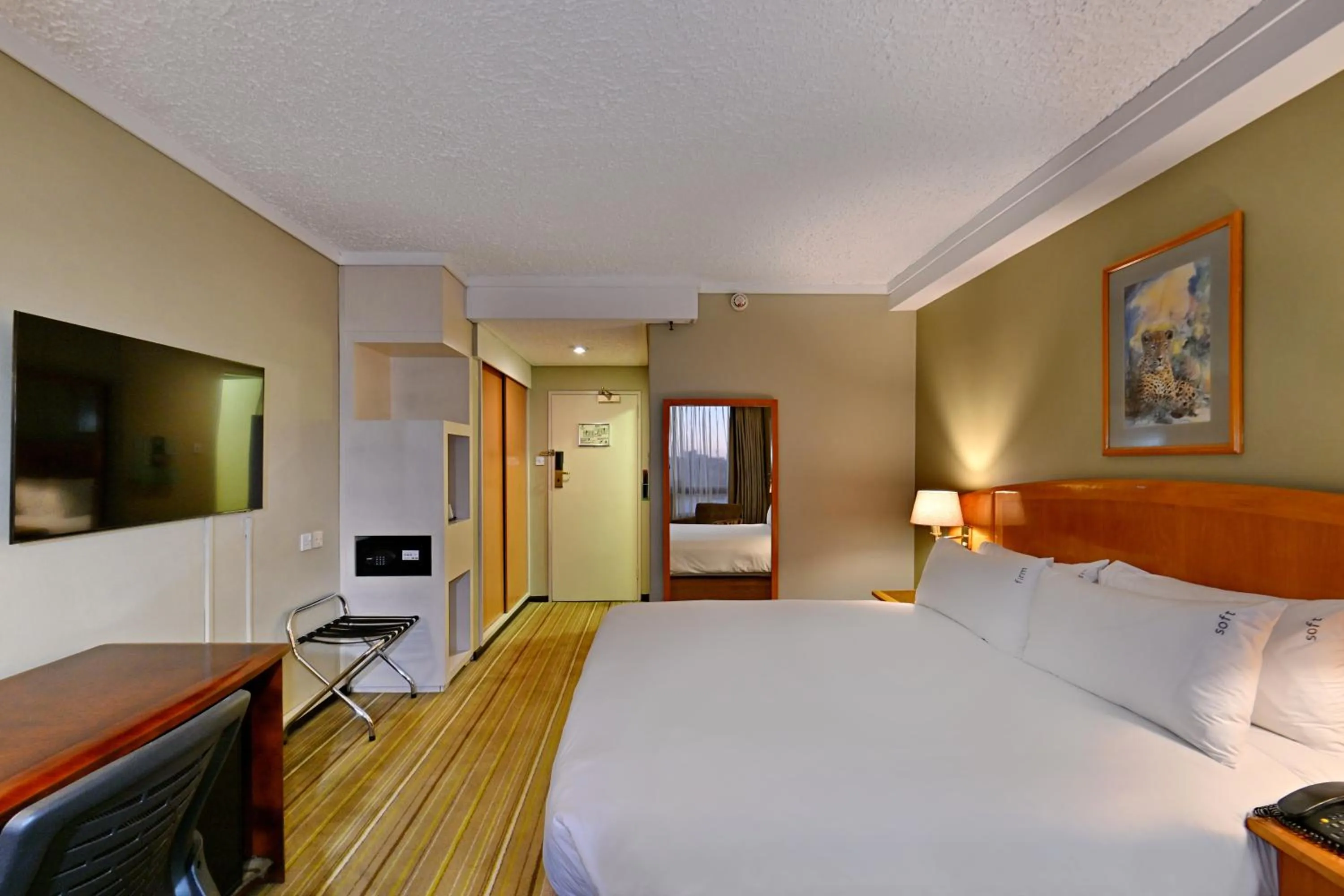 Bedroom in Holiday Inn - Harare by IHG