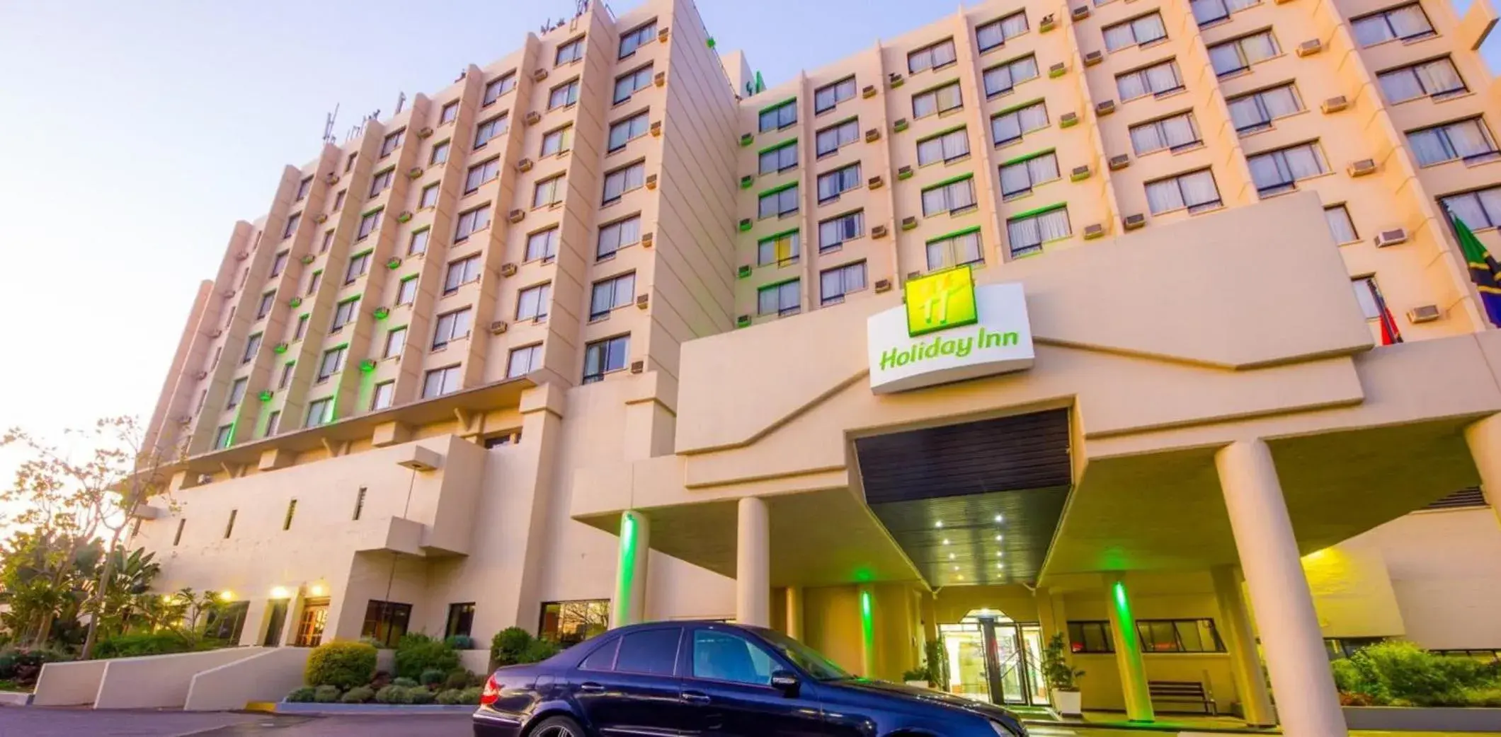 Property building in Holiday Inn - Harare by IHG Property building in Holiday Inn - Harare by IHG