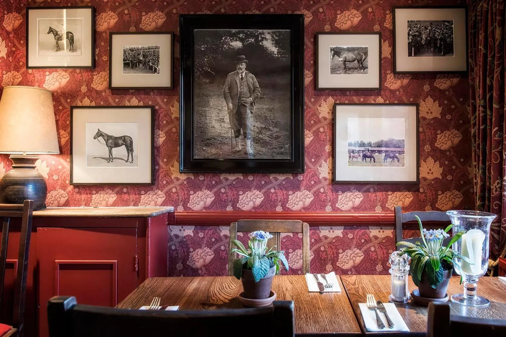 Restaurant/places to eat in The Howard Arms