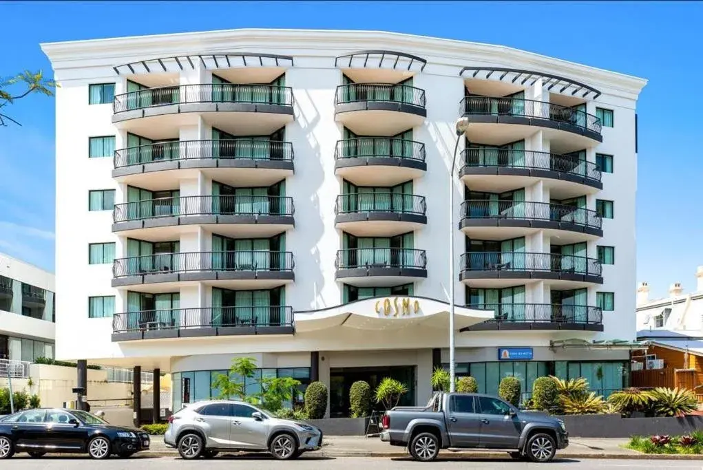 Cosmo Apartment Hotel Cosmo Apartment Hotel