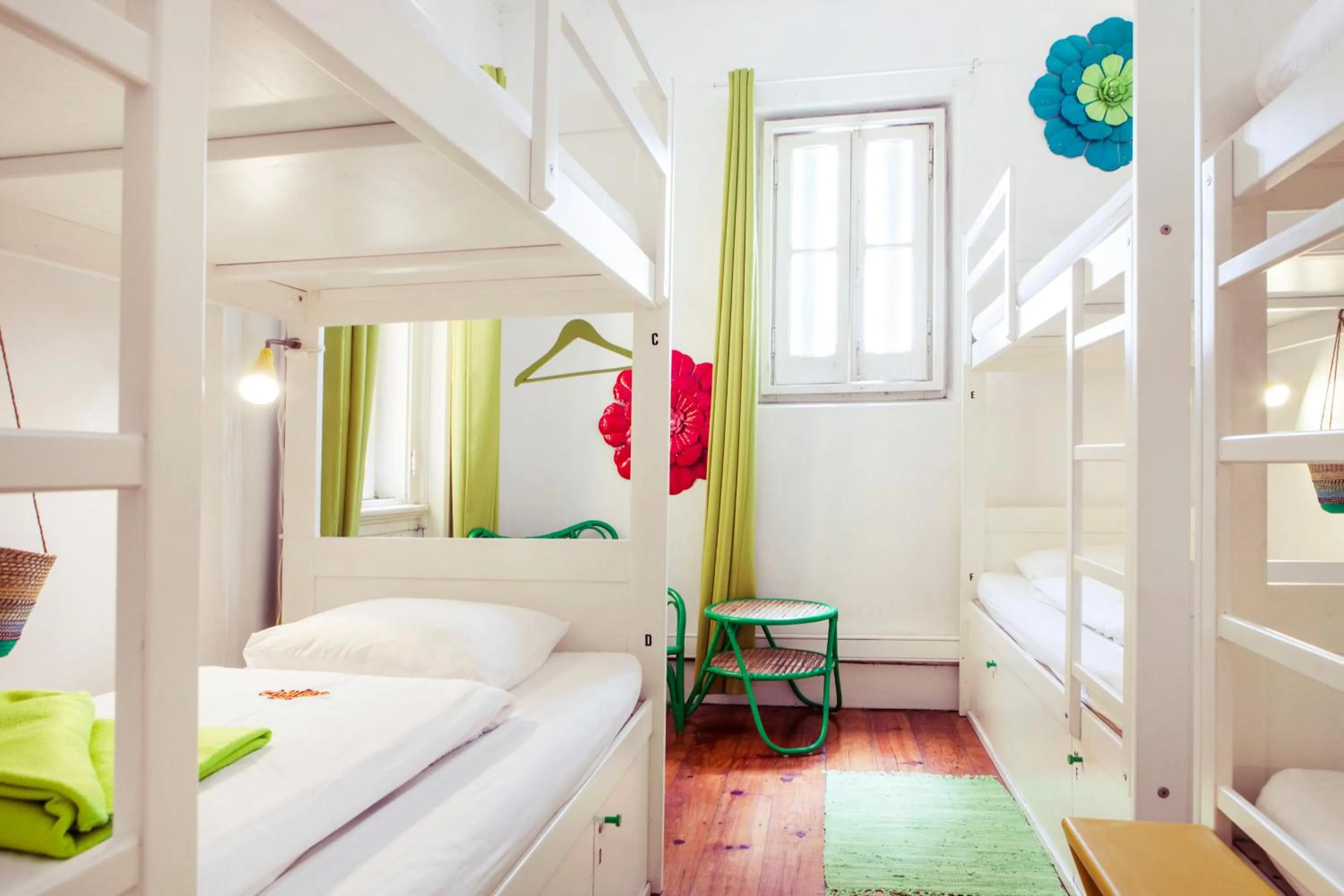 Bedroom, Bed in Lisbon Chillout Hostel