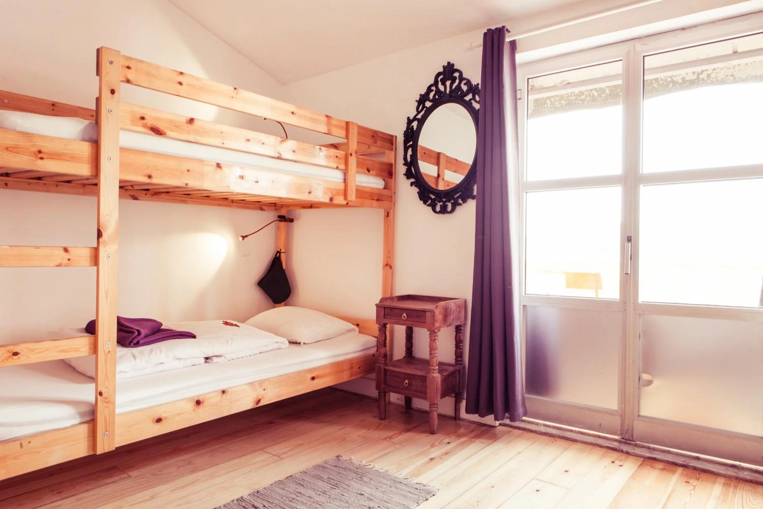 Bedroom, Bed in Lisbon Chillout Hostel