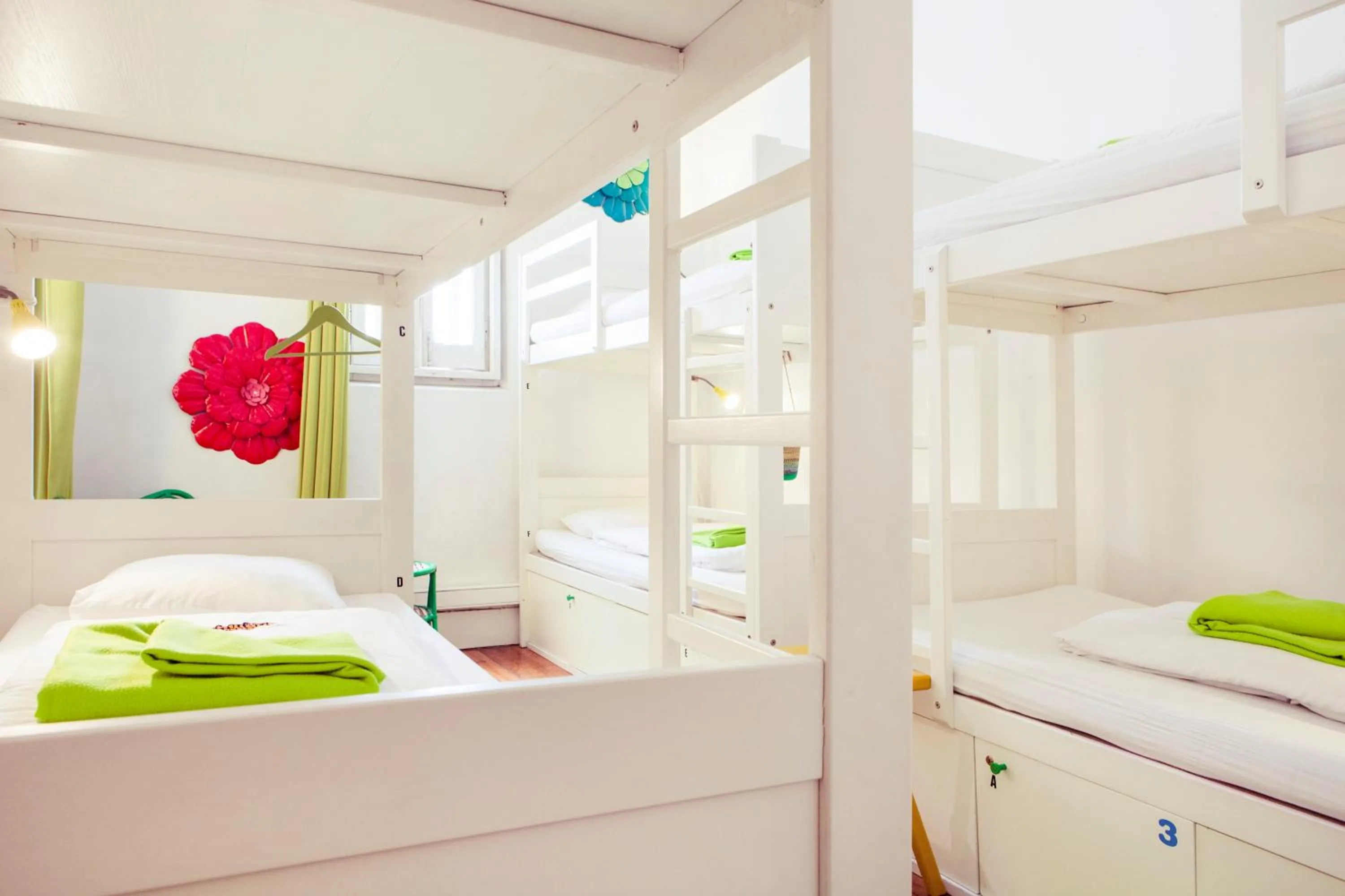 Bedroom, Bed in Lisbon Chillout Hostel