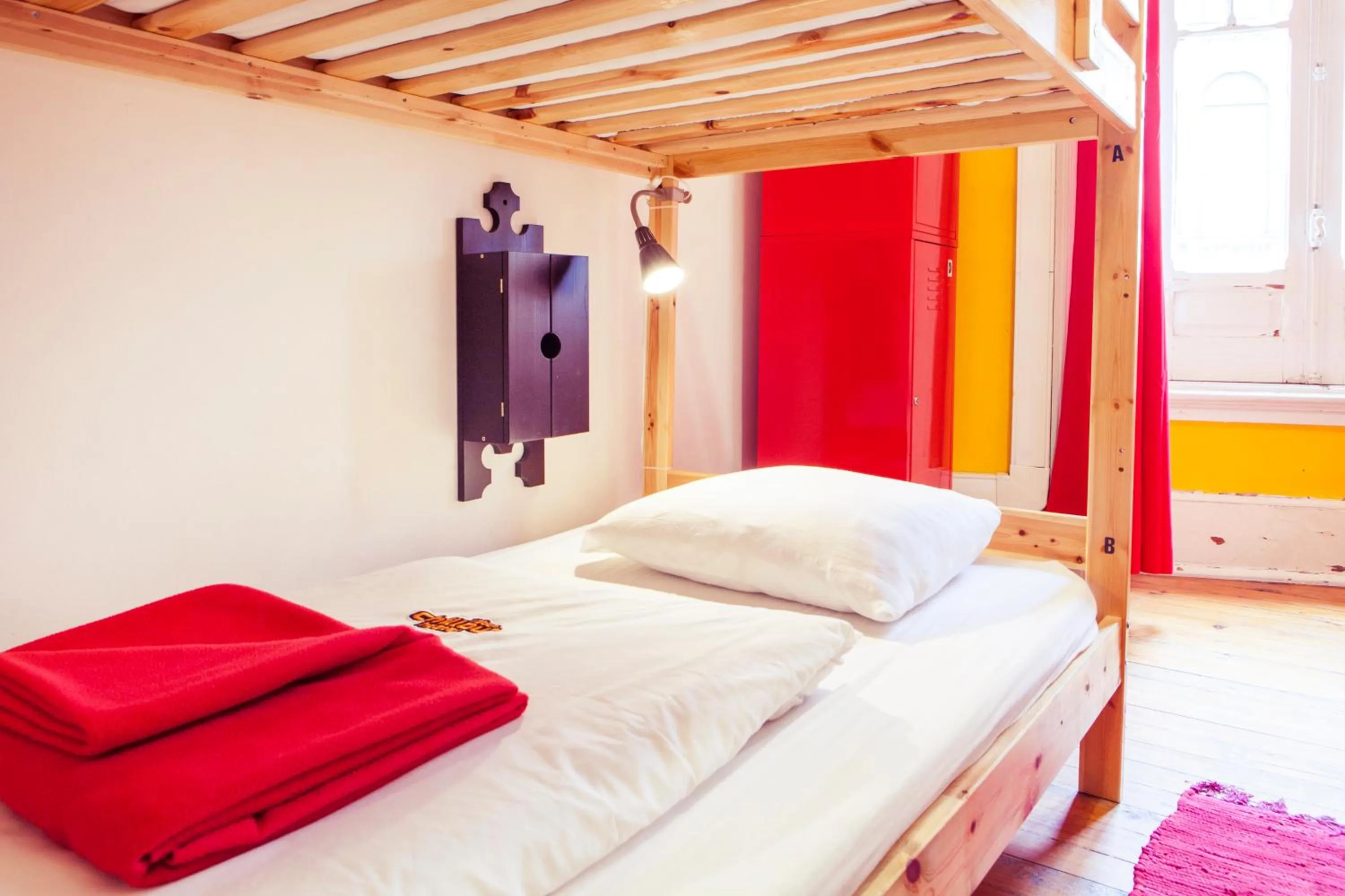 Bedroom, Bed in Lisbon Chillout Hostel