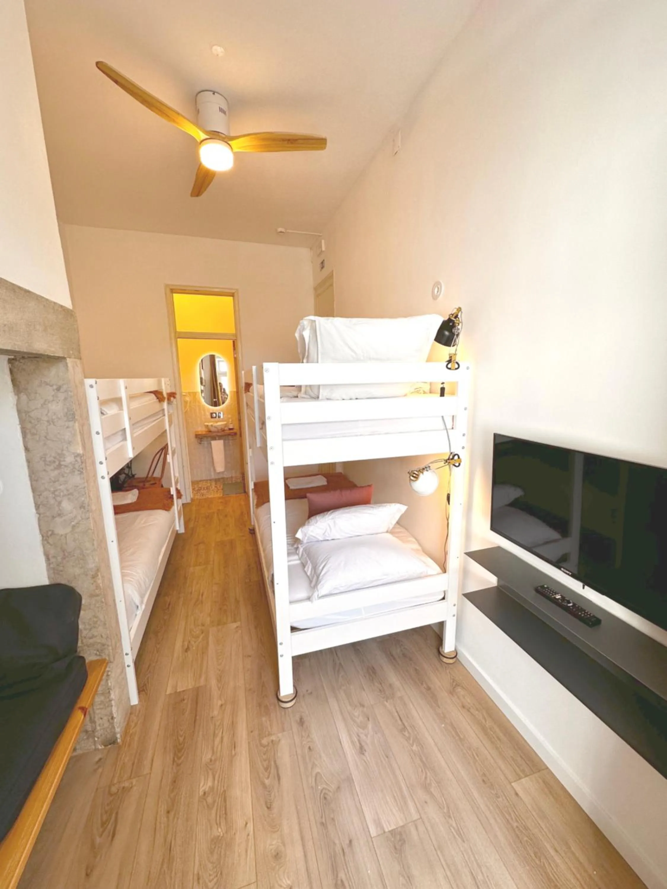 Bed in Lisbon Chillout Hostel