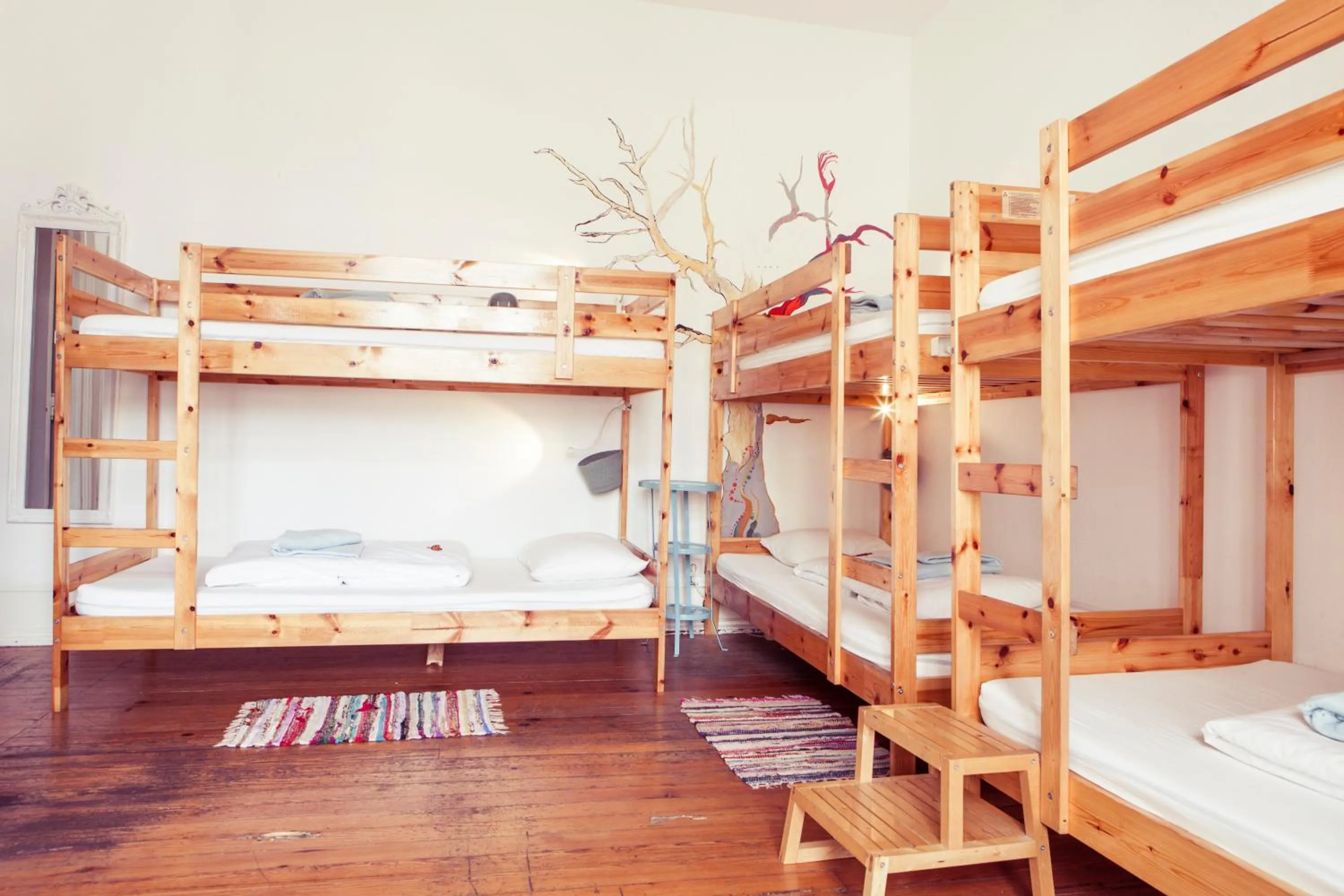 Bedroom, Bed in Lisbon Chillout Hostel