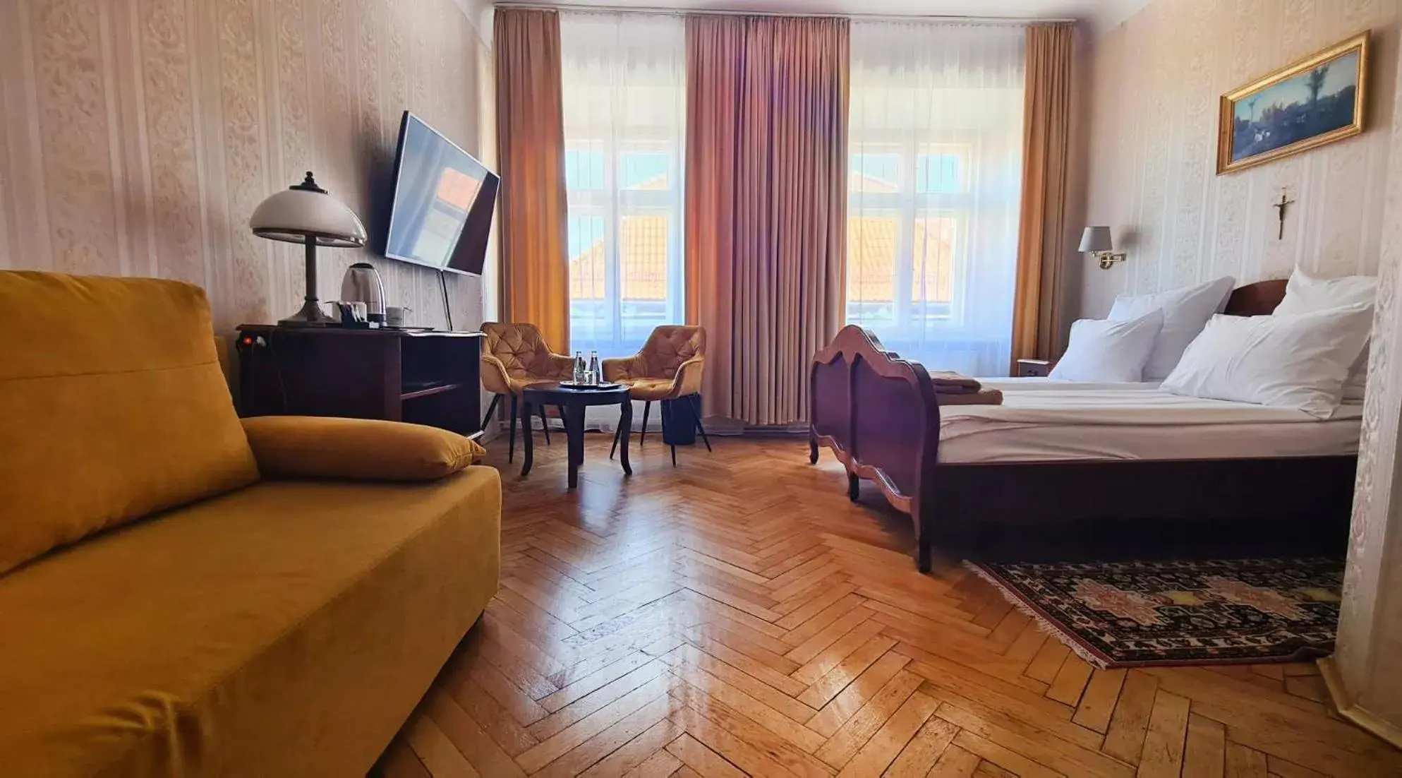 Basic Triple Room in Pollera Basic Triple Room in Pollera