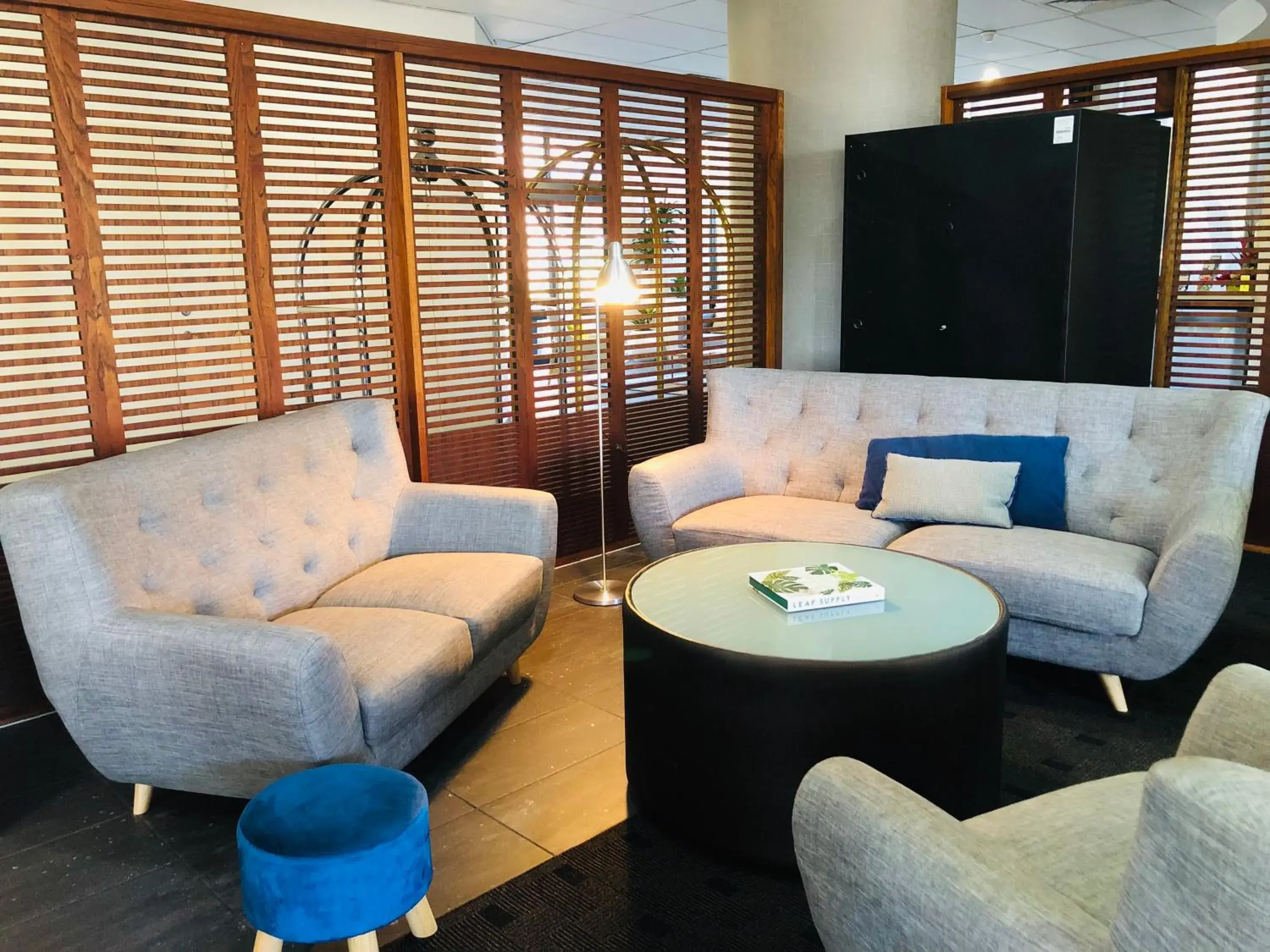 Lounge or bar in Hillcrest Apartment Hotel (formerly Central Hillcrest Apartments) Lounge or bar in Hillcrest Apartment Hotel (formerly Central Hillcrest Apartments)