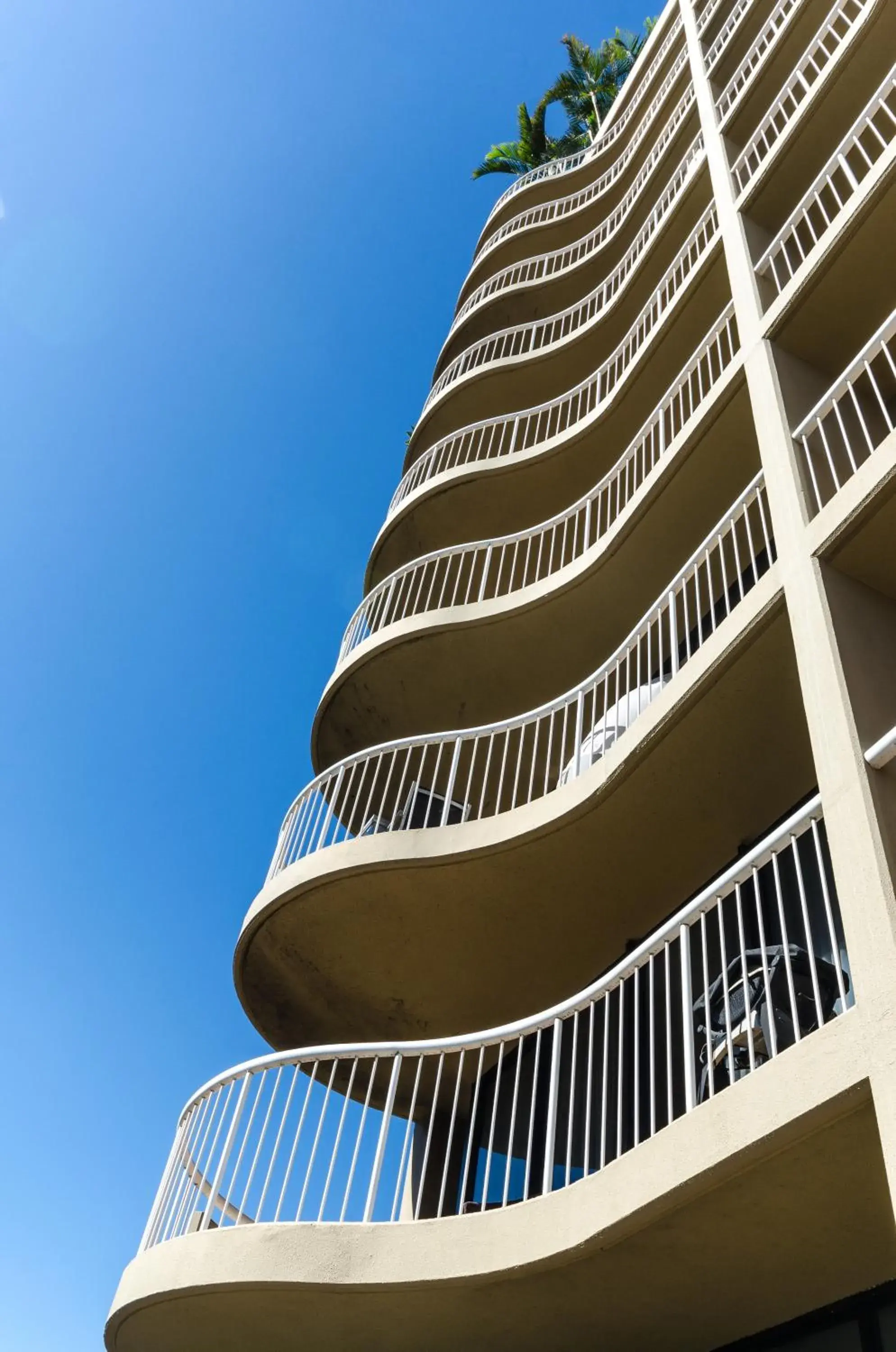 Facade/entrance in Hillcrest Apartment Hotel (formerly Central Hillcrest Apartments) Facade/entrance in Hillcrest Apartment Hotel (formerly Central Hillcrest Apartments)