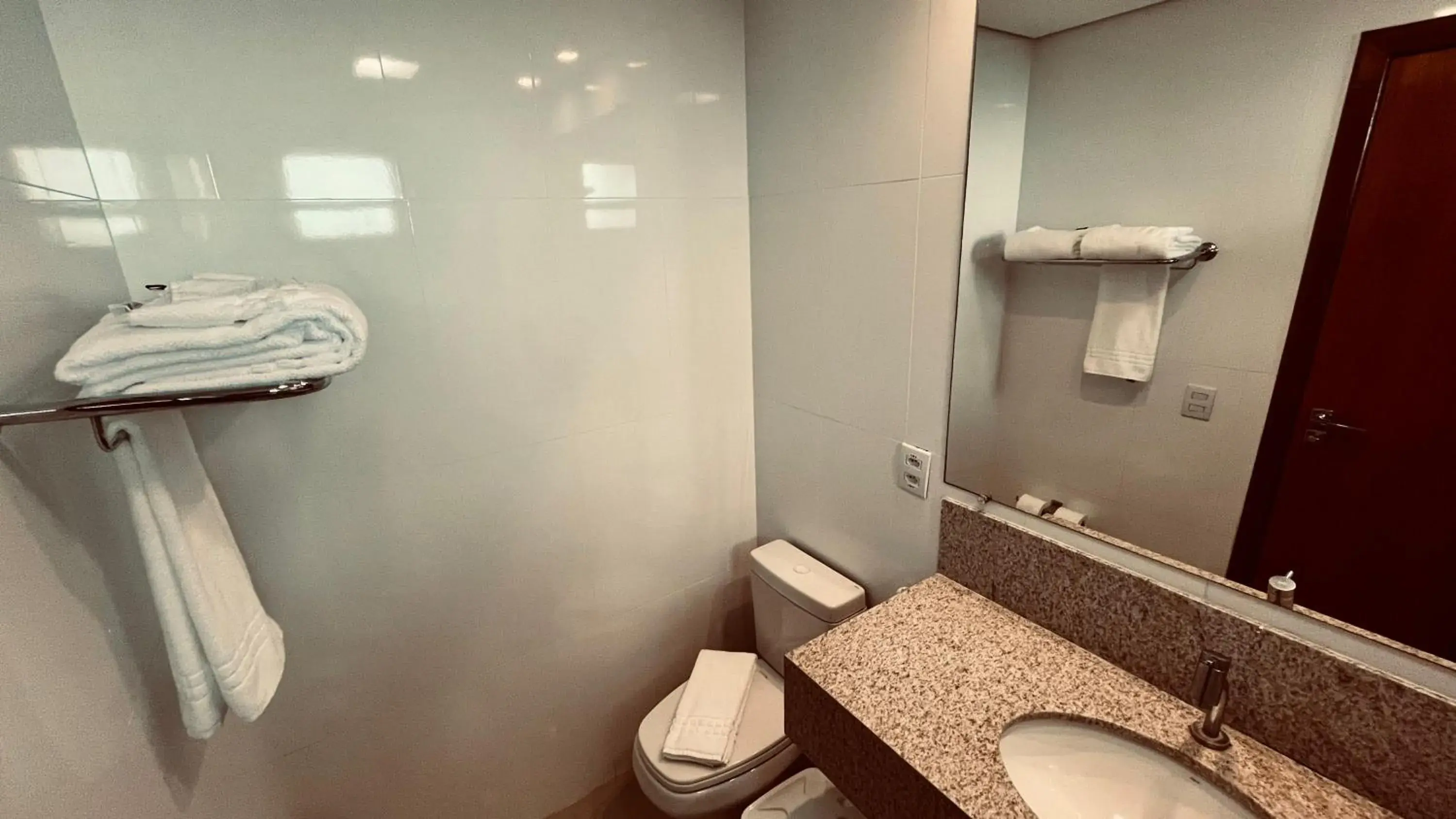 Bedroom in Hotel Amsterdam Montes Claros Bedroom in Hotel Amsterdam Montes Claros