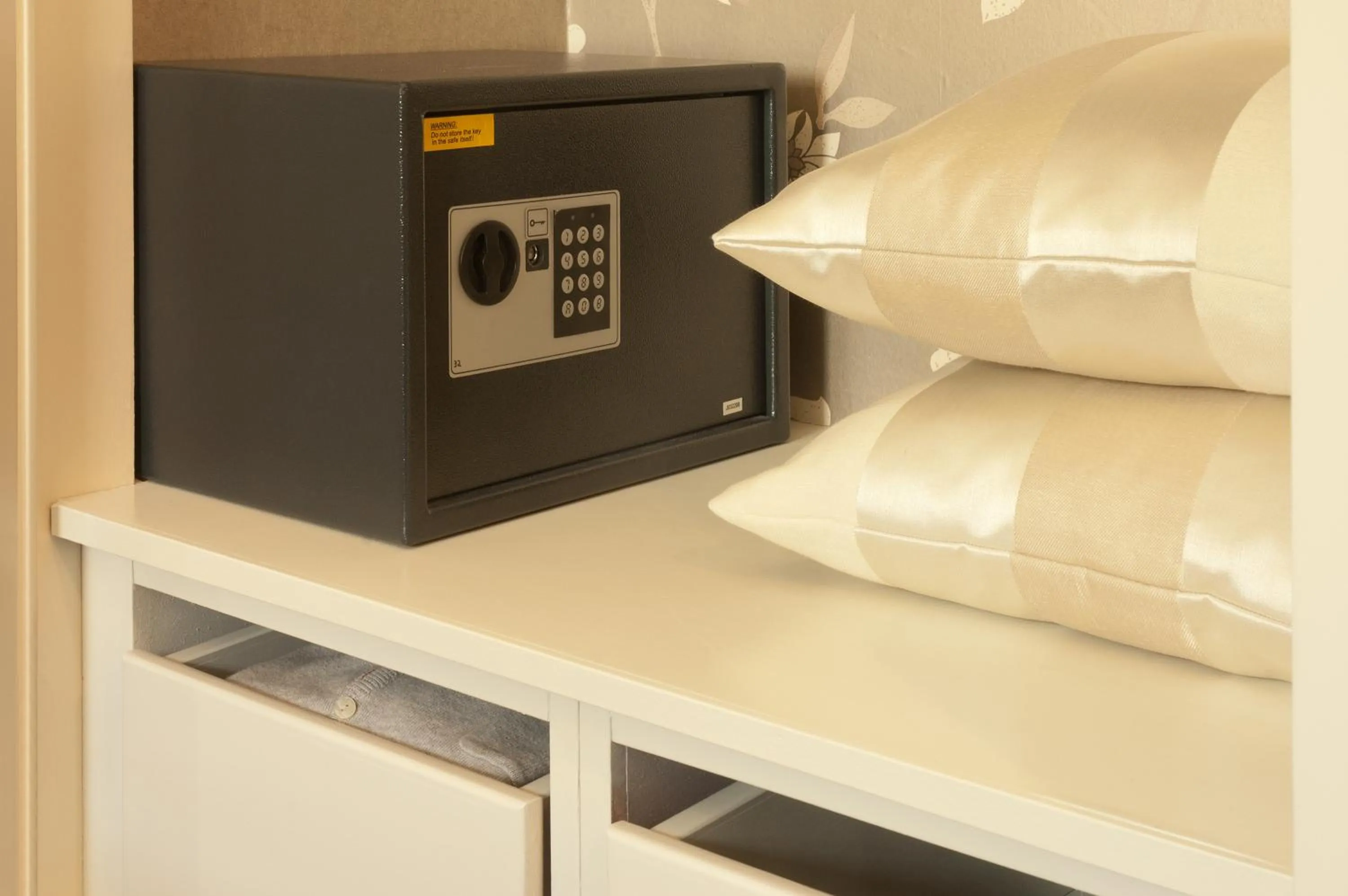 Bedroom in Hotel Lagoa dos Pastorinhos