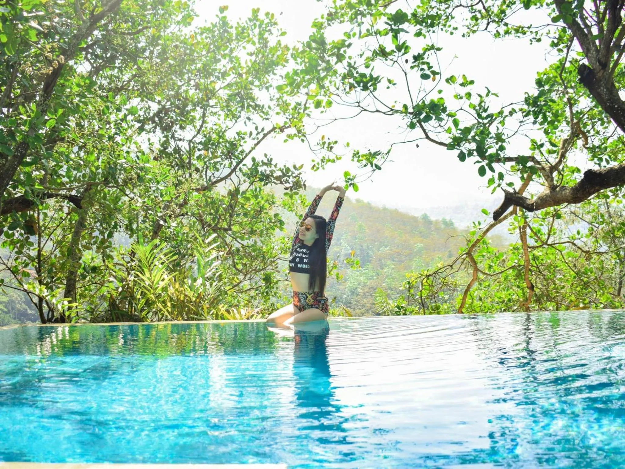 Swimming pool in Aqua Dunhinda Villa