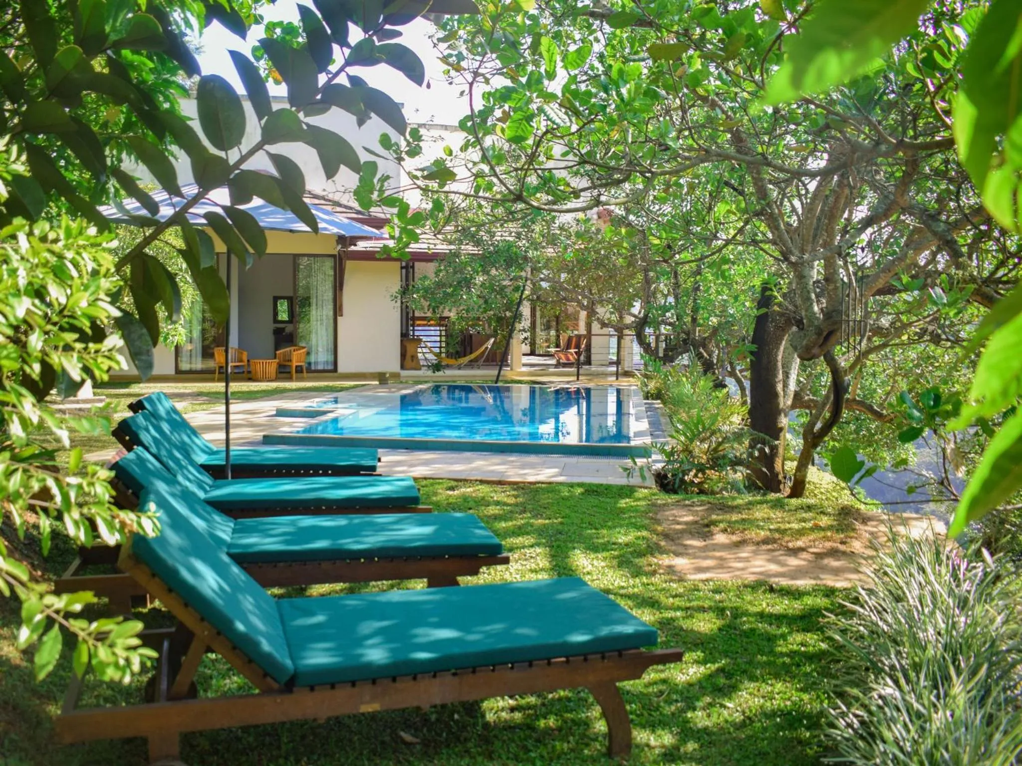 Garden in Aqua Dunhinda Villa