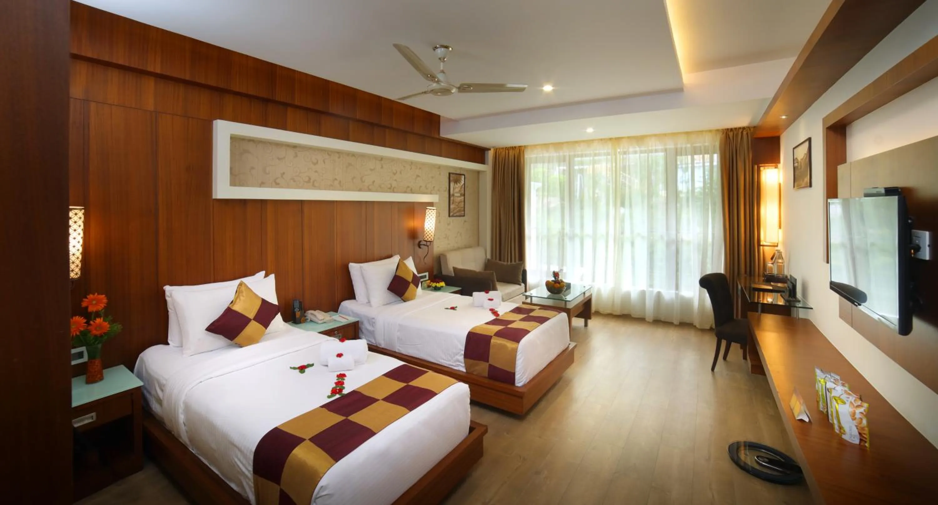 Photo of the whole room, Bed in Amber Dale Luxury Hotel & Spa, Munnar