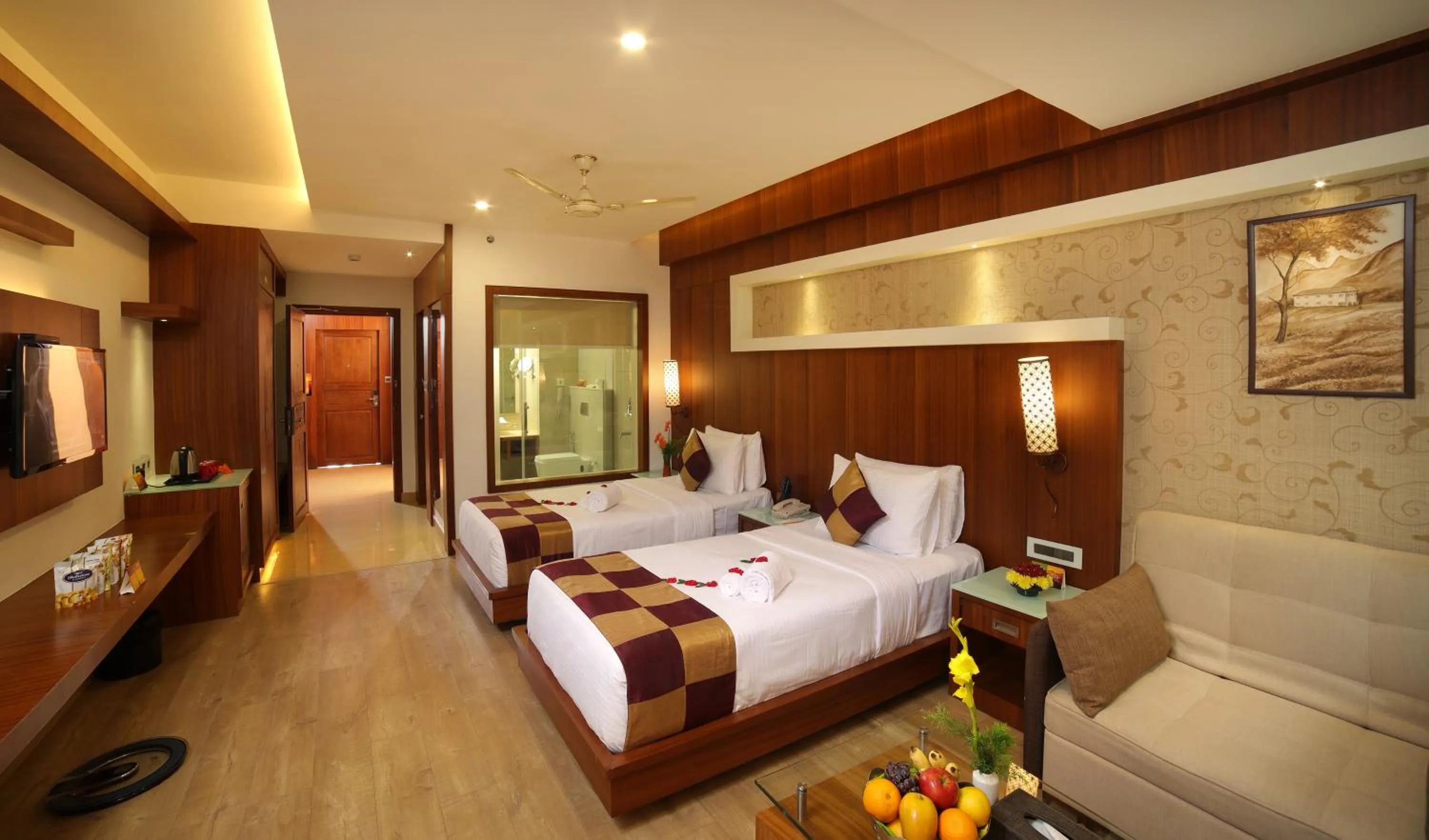 Photo of the whole room, Bed in Amber Dale Luxury Hotel & Spa, Munnar