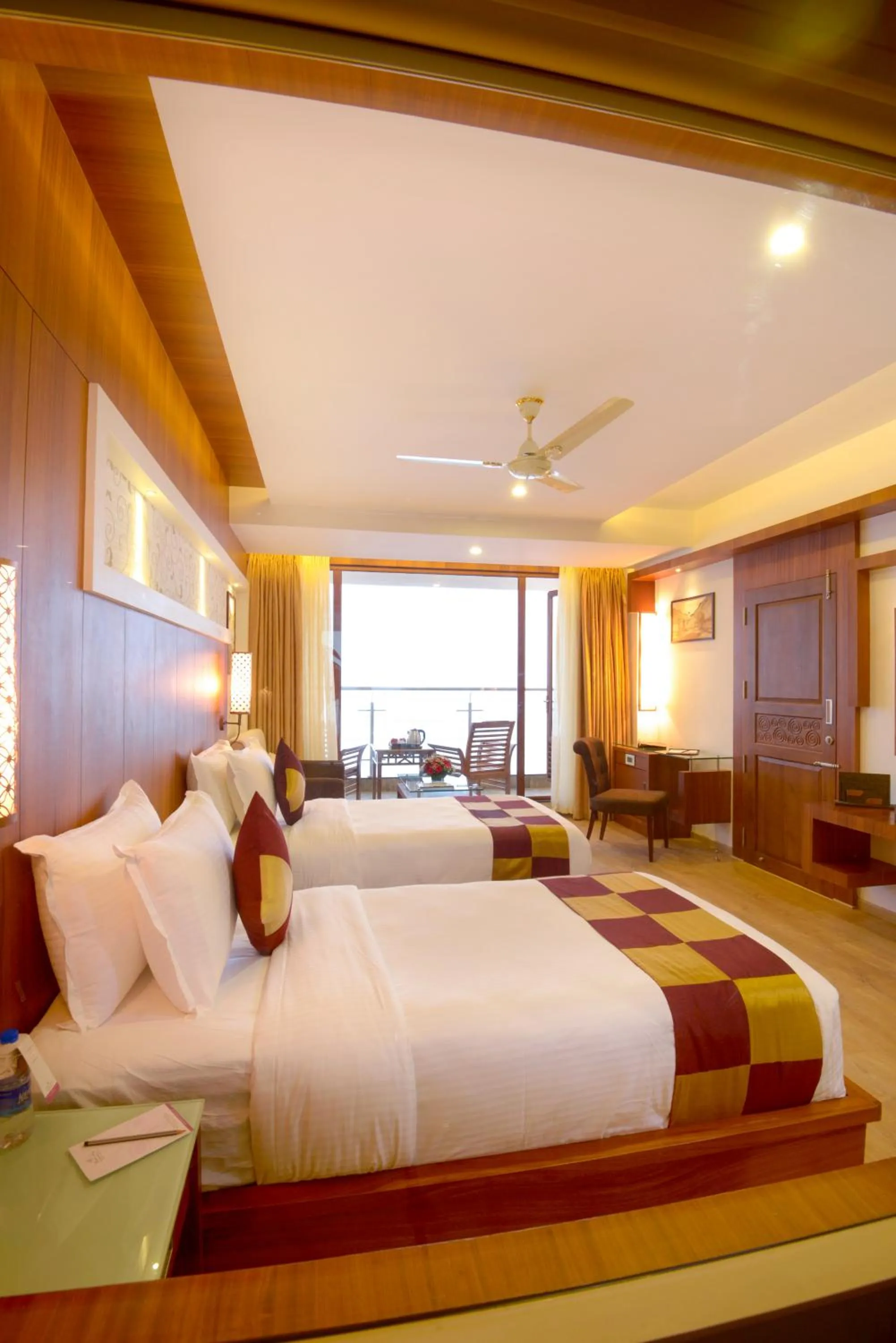 Photo of the whole room, Bed in Amber Dale Luxury Hotel & Spa, Munnar