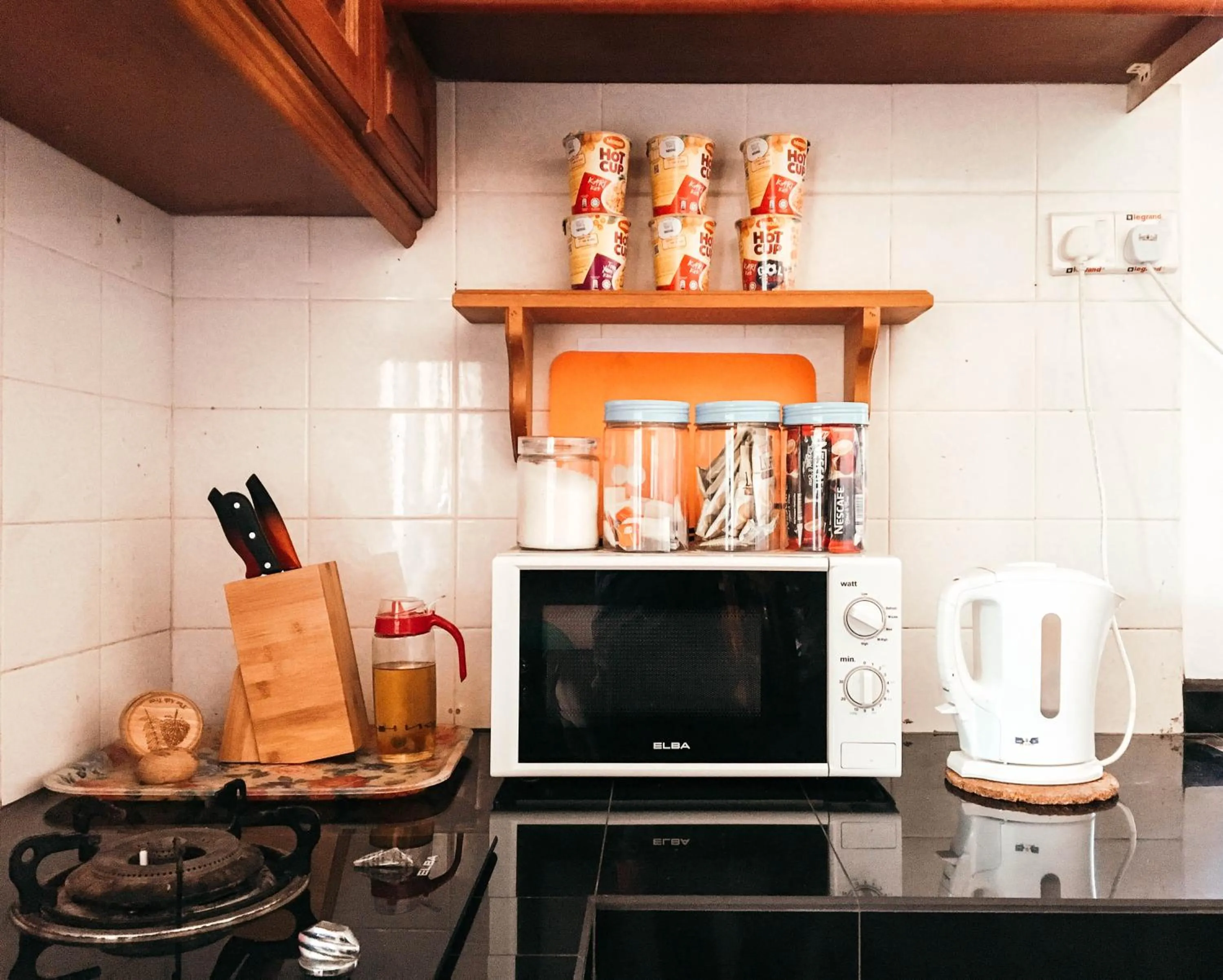 Coffee/tea facilities in Sura Inn