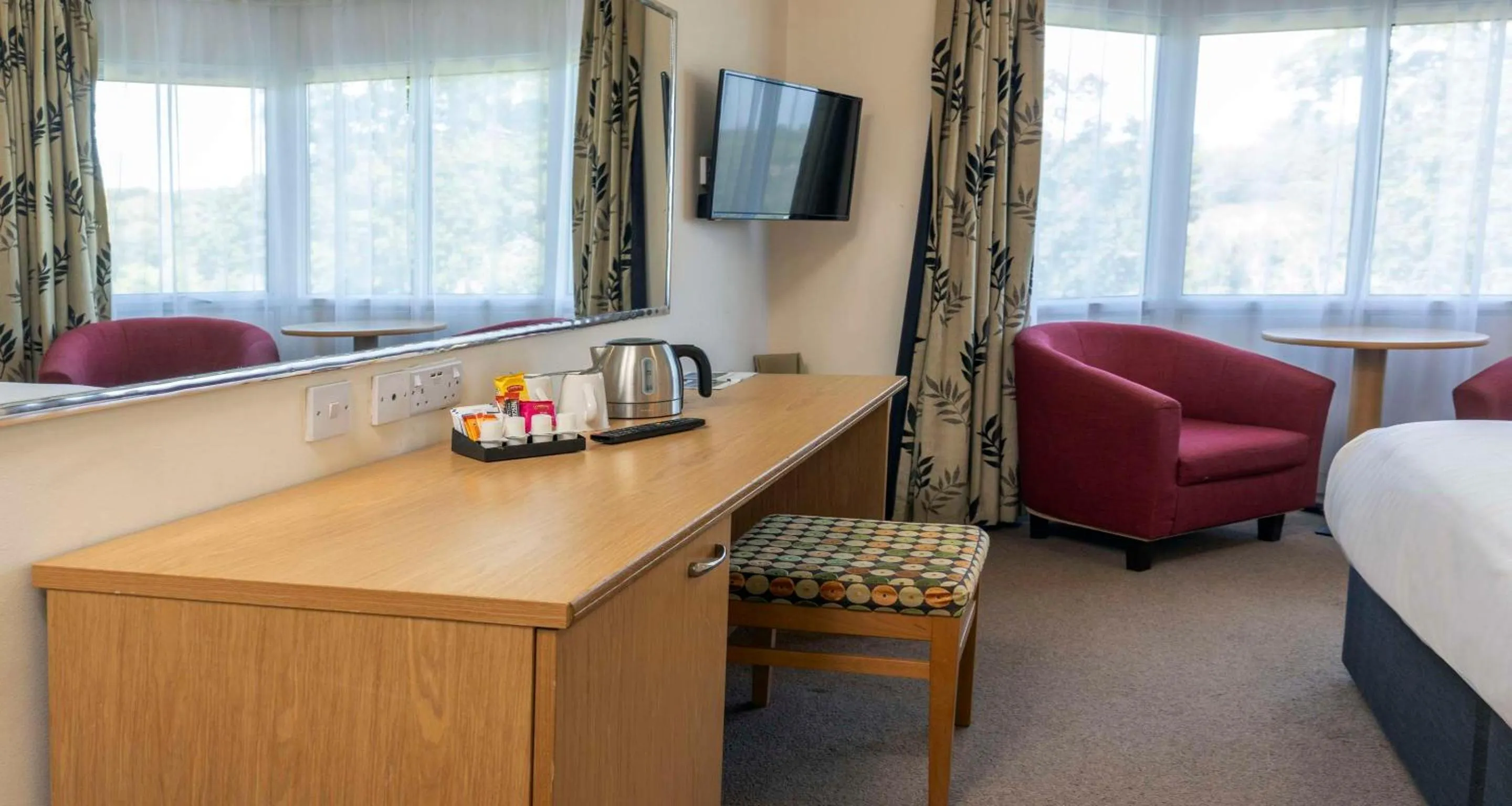 Bedroom, Bed in Best Western The Dartmouth Hotel, Golf & Spa