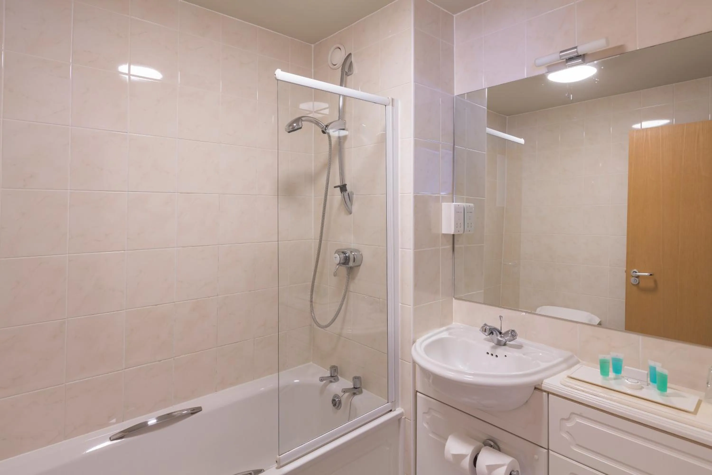 Bathroom in Best Western The Dartmouth Hotel, Golf & Spa