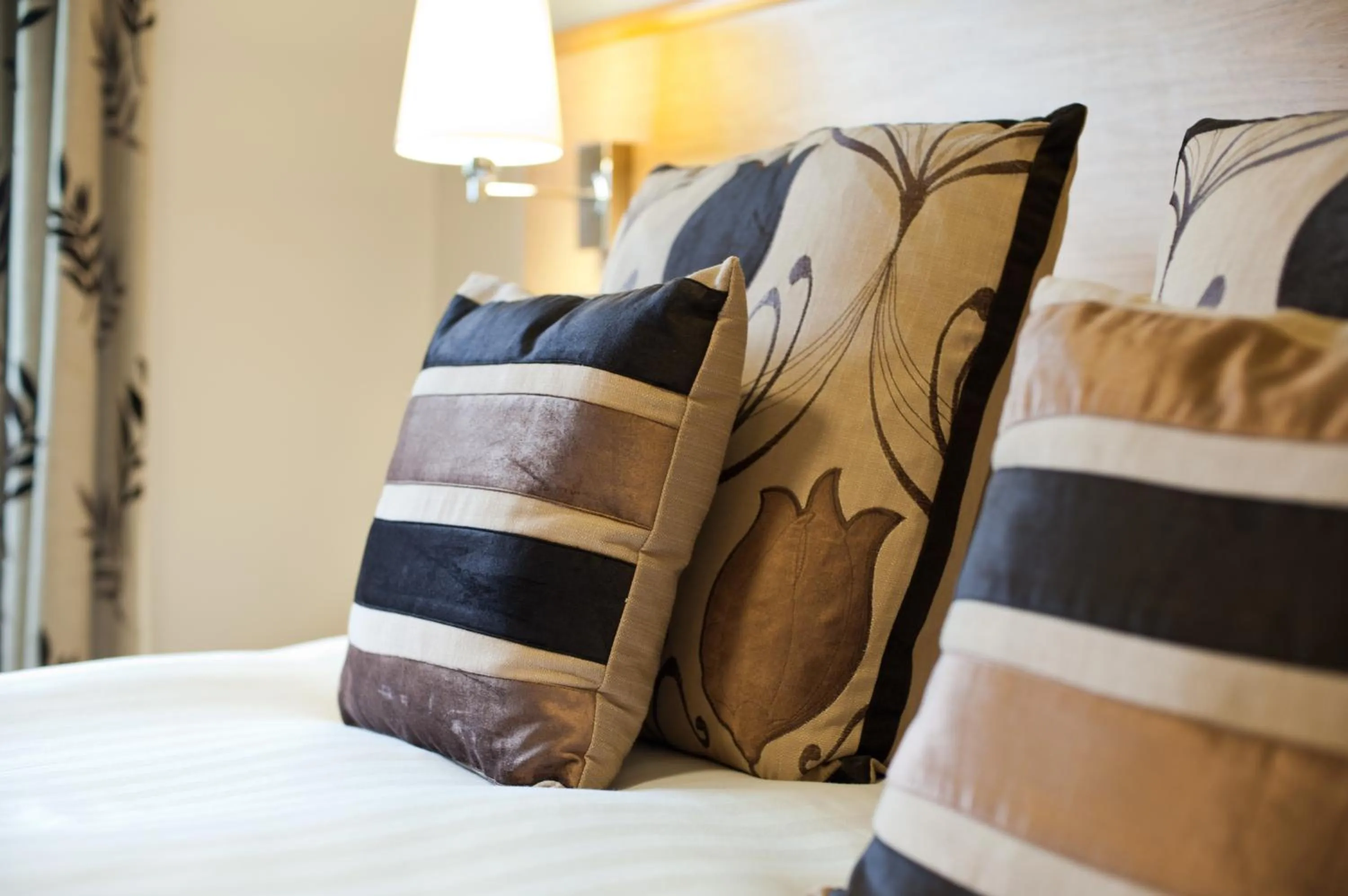 Bed in Best Western The Dartmouth Hotel, Golf & Spa