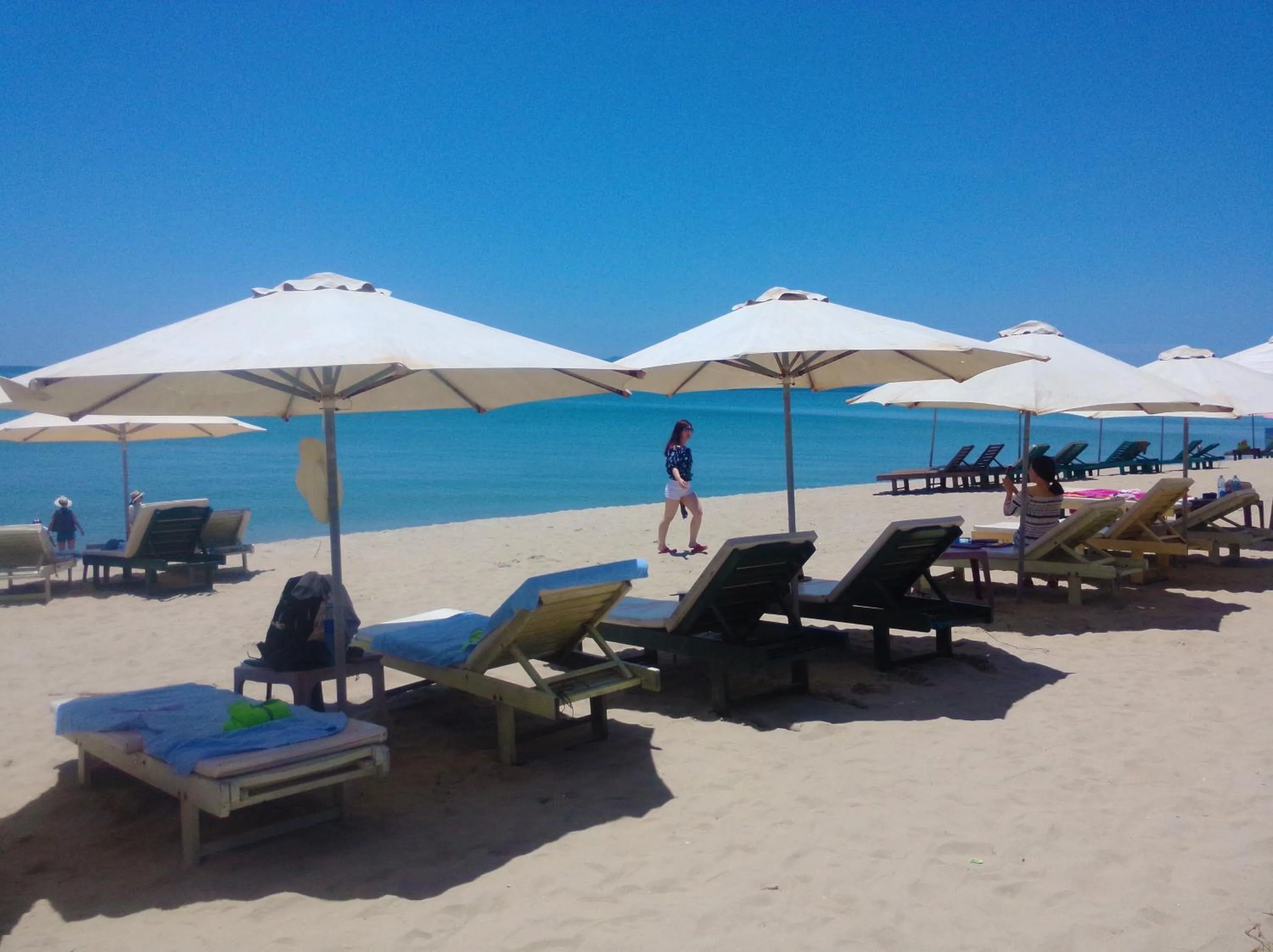 Beach in Lang Dong An Bang