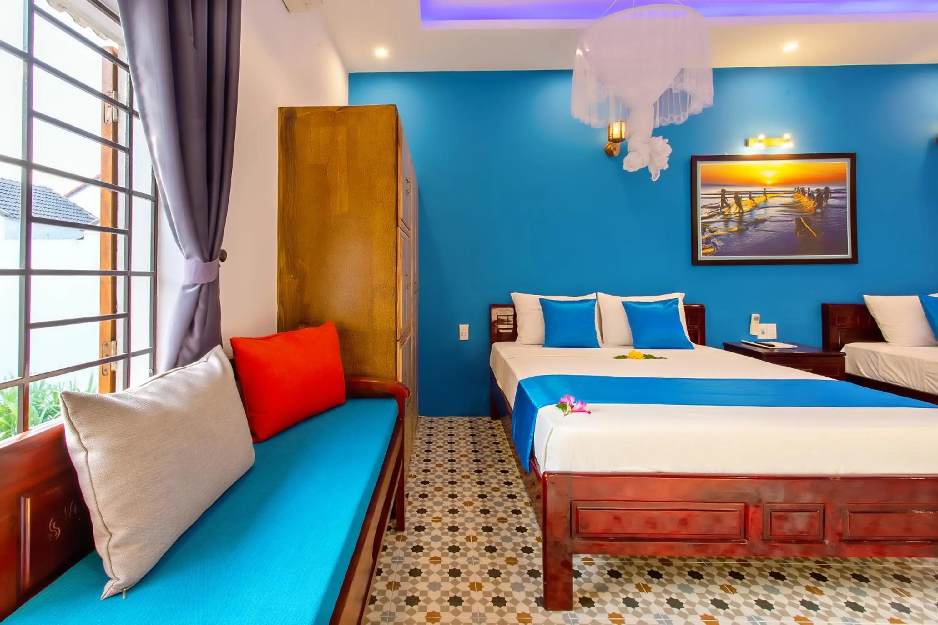 Photo of the whole room, Bed in Lang Dong An Bang